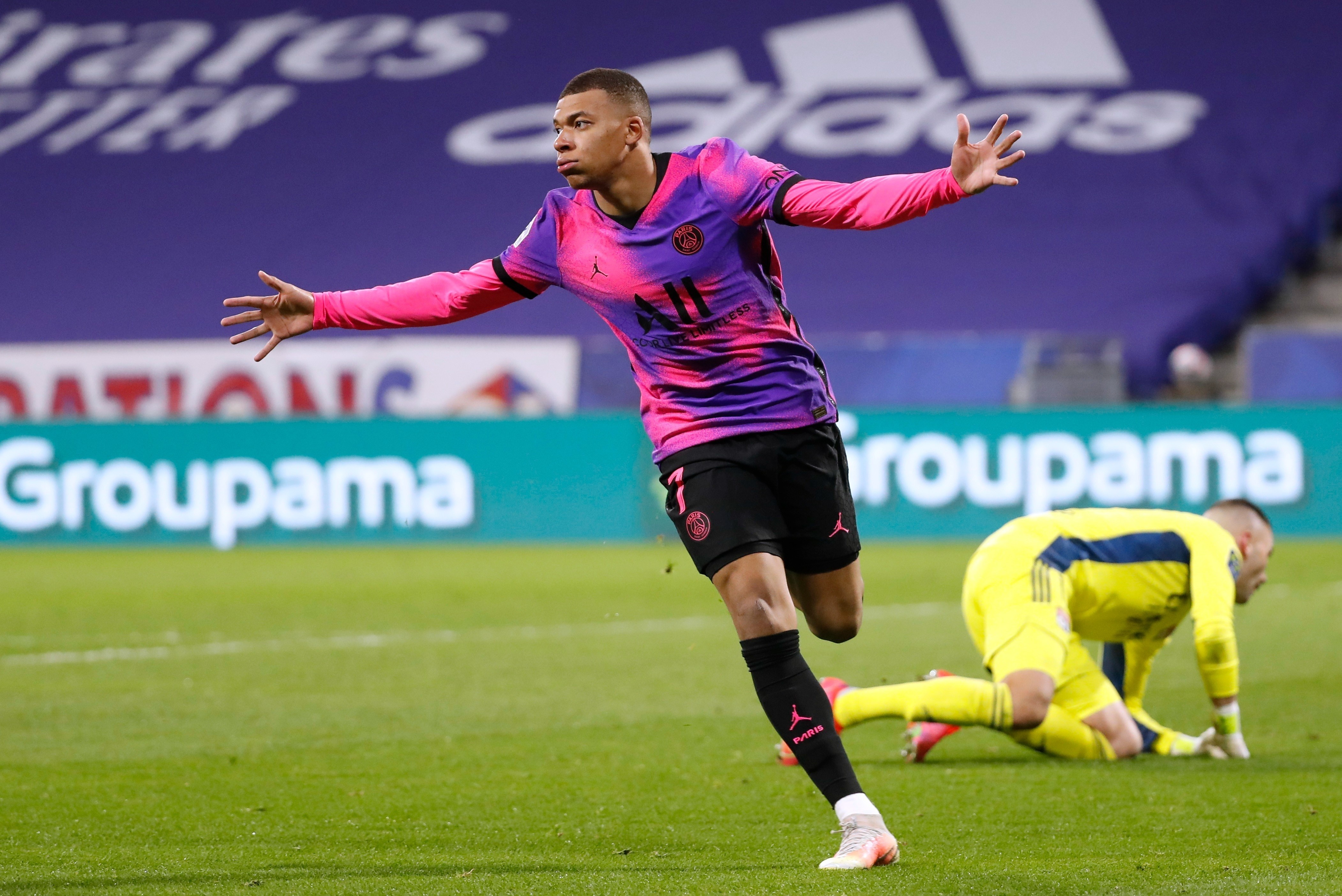 Bayern Munich dau voi PSG anh 1