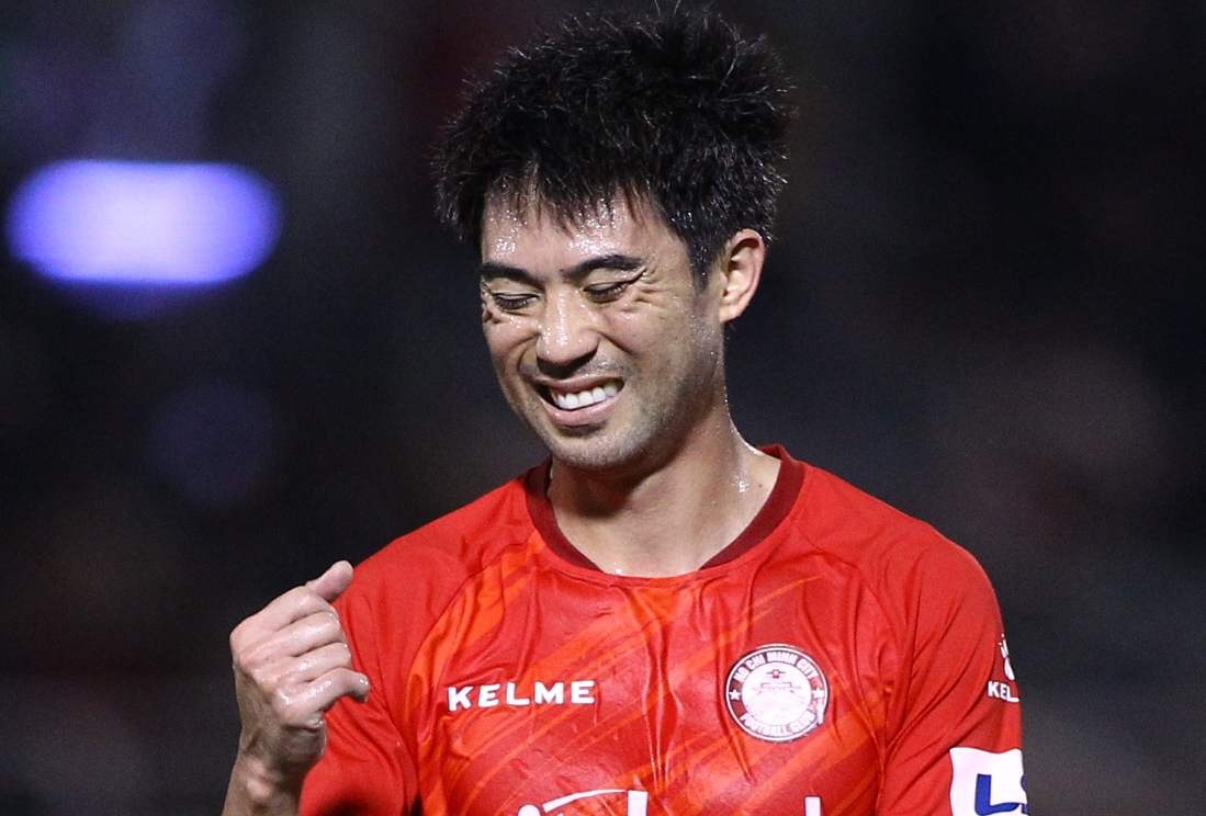 Highlights CLB TP.HCM 3-0 SLNA: Lee Nguyen ghi ban hinh anh