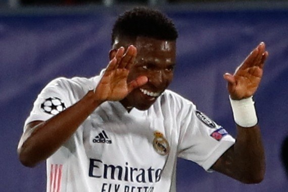 Barca mat Vinicius vao tay Real nhu the nao? hinh anh