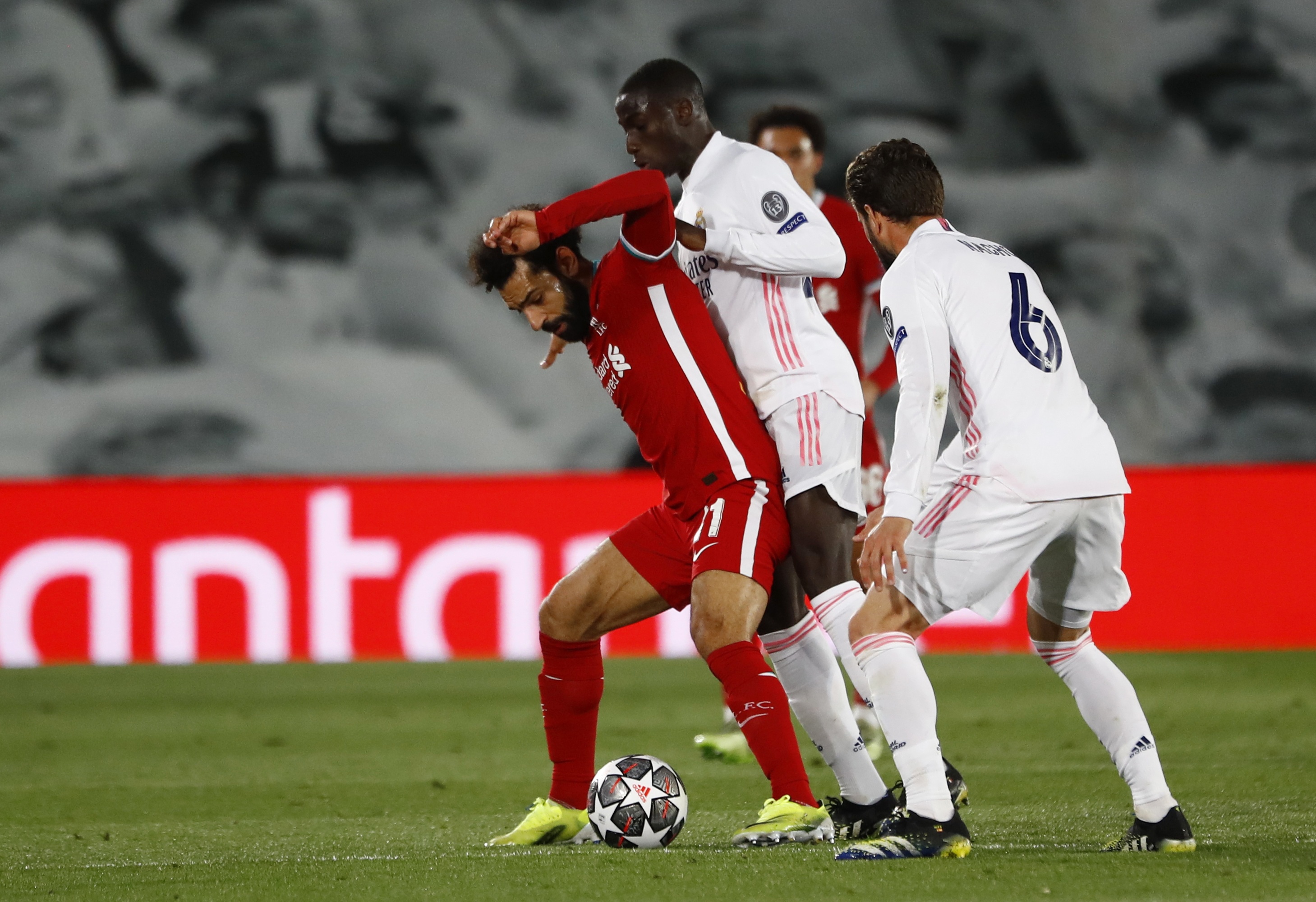 Liverpool dau voi Real Madrid anh 3