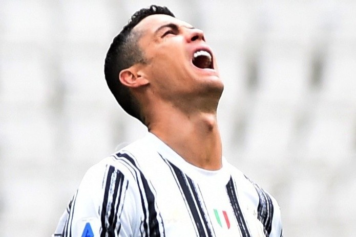 Luca Toni chi trich Ronaldo hinh anh