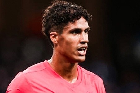 Chelsea ra gia hoi mua Varane hinh anh