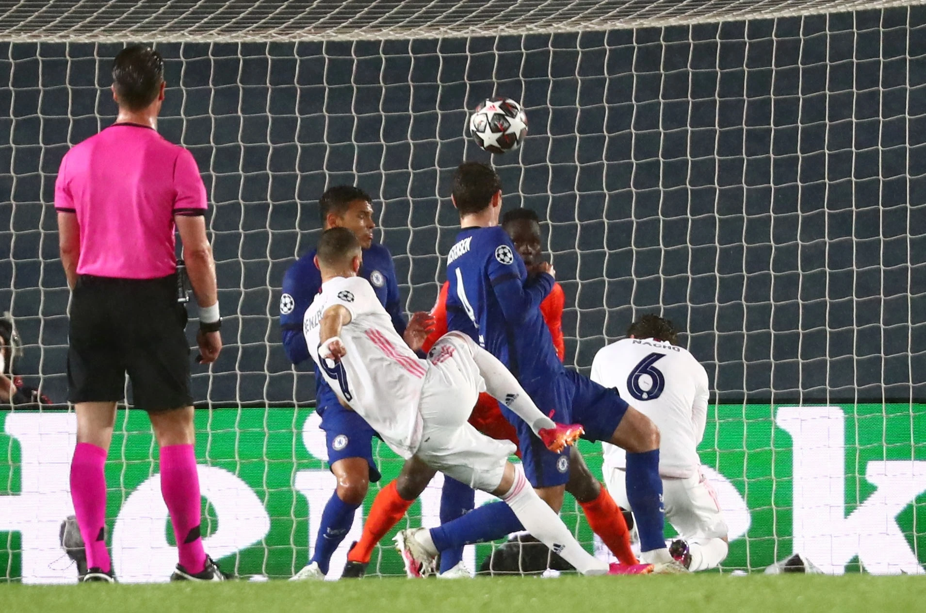 Real hoa Chelsea anh 4