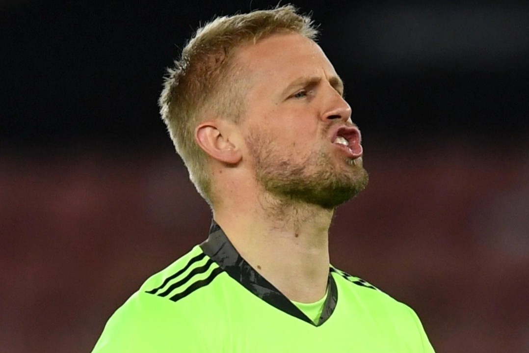 Leicester lo co hoi bam duoi Man Utd hinh anh