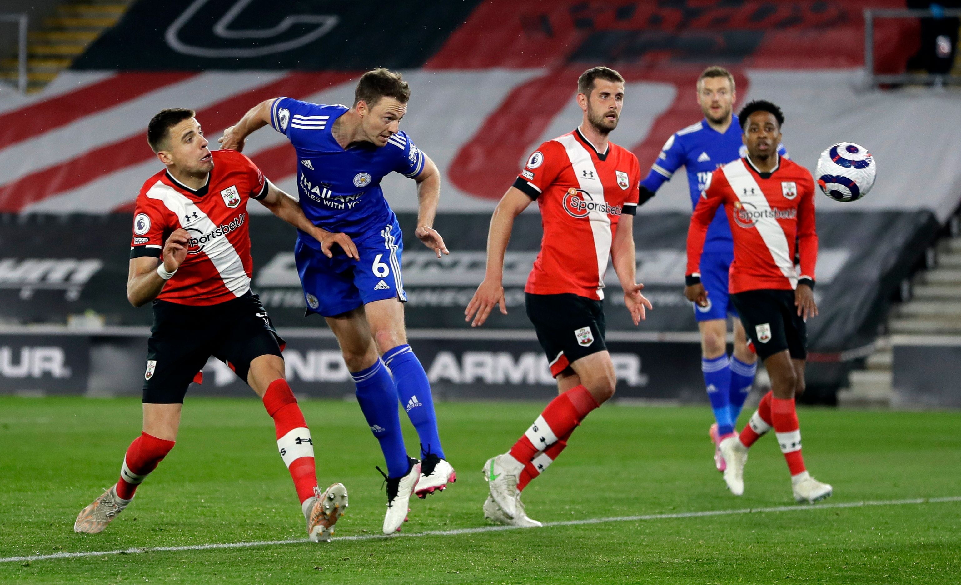 Leicester bam duoi MU anh 2