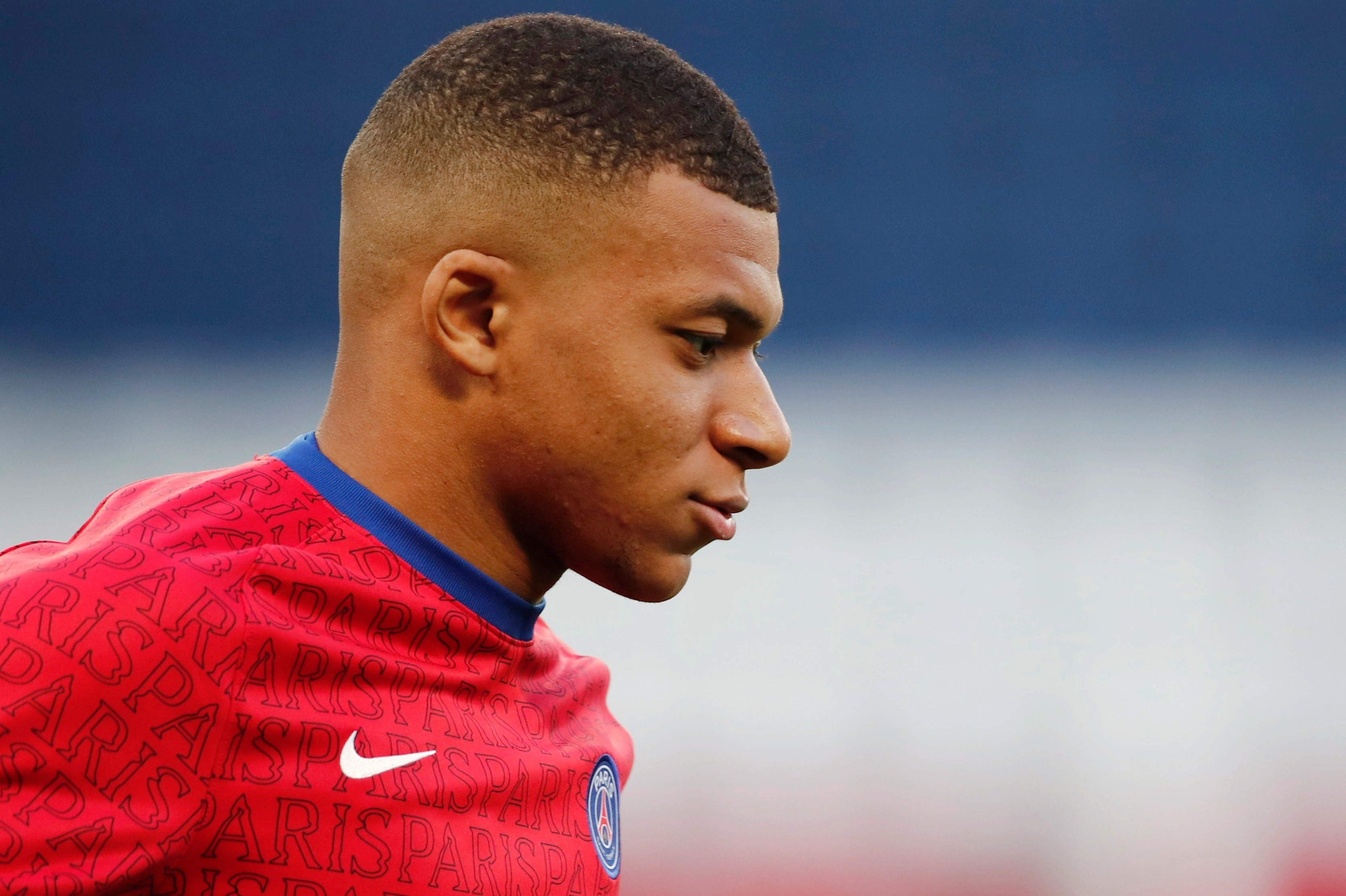 Mbappe chan thuong truoc luot ve voi Man City hinh anh