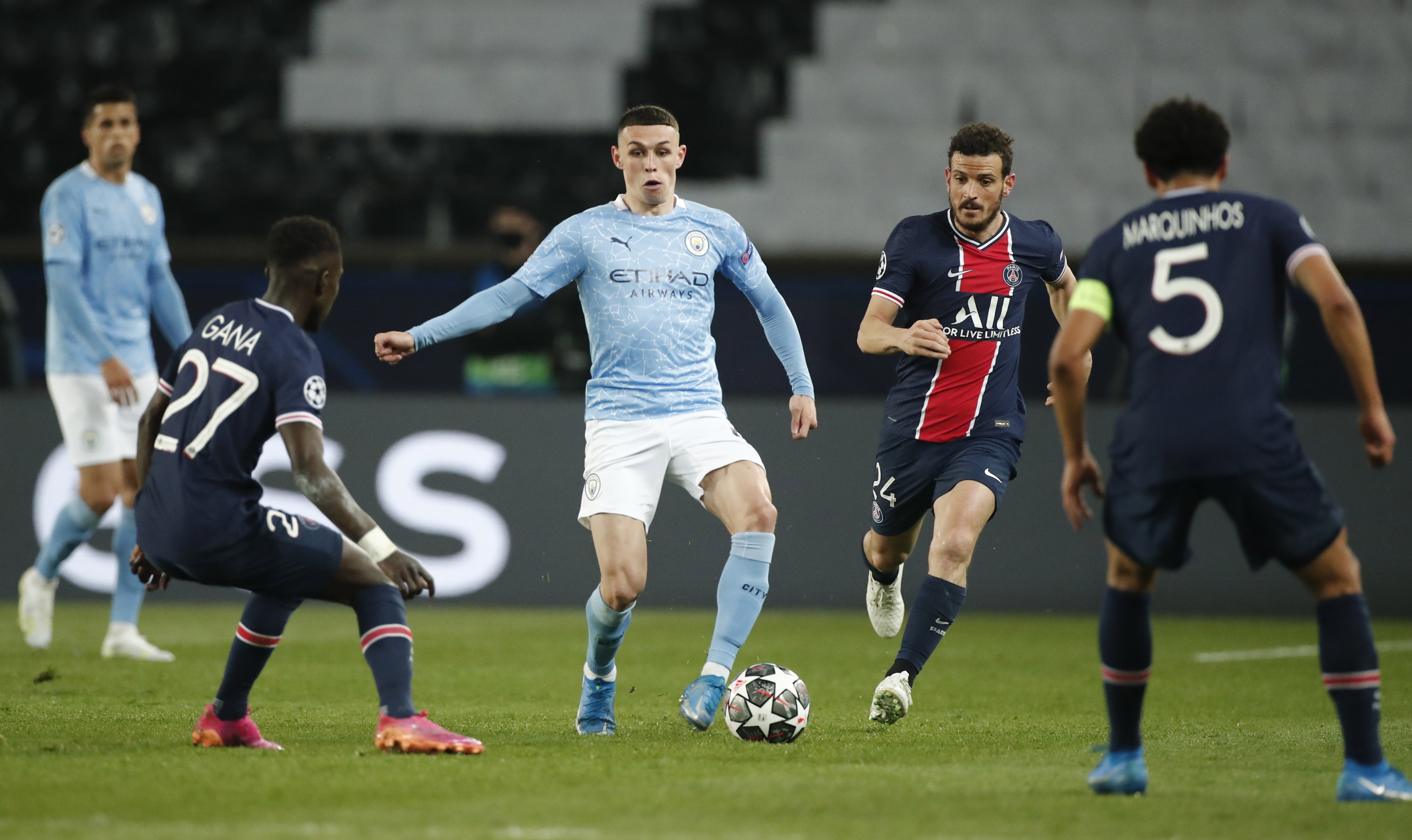 Man City dau voi PSG anh 2