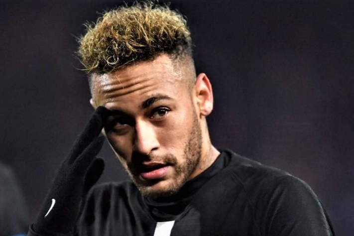 Barca cam thay bi Neymar loi dung hinh anh