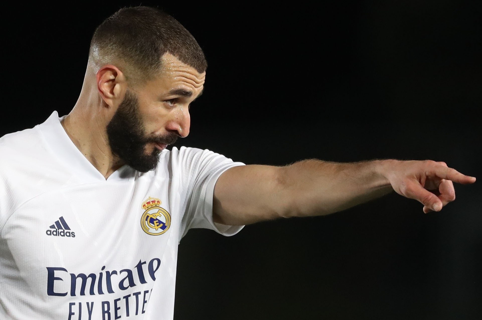 Phut nghiet nga cua Real Madrid truoc Sevilla hinh anh