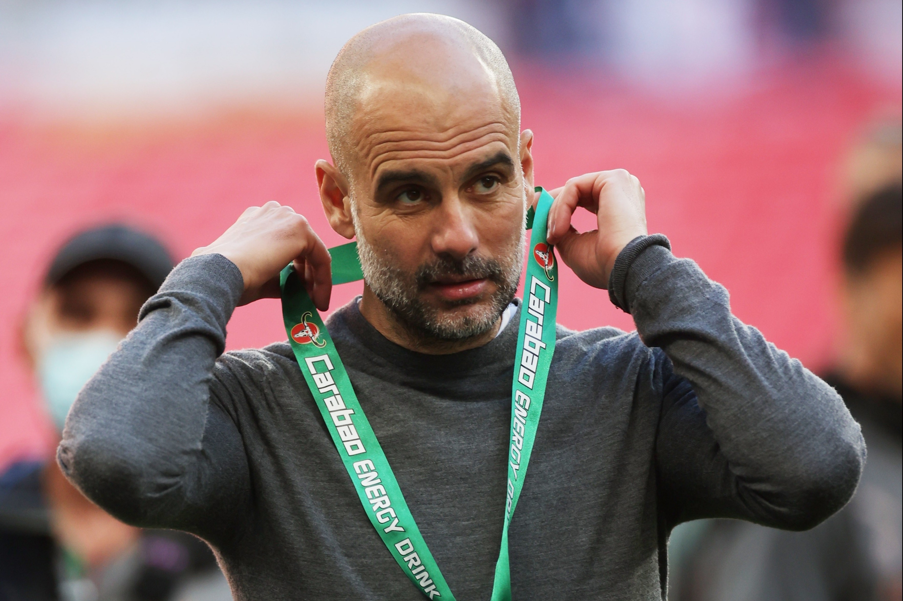 HLV Guardiola mua biet thu o Barcelona hinh anh