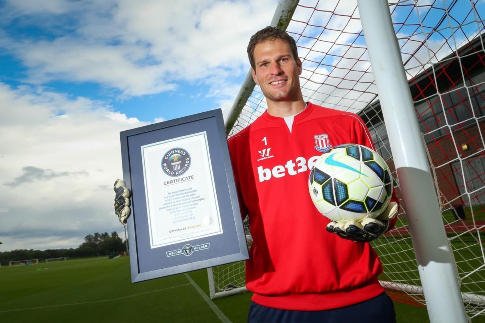 Alisson ghi ban anh 6