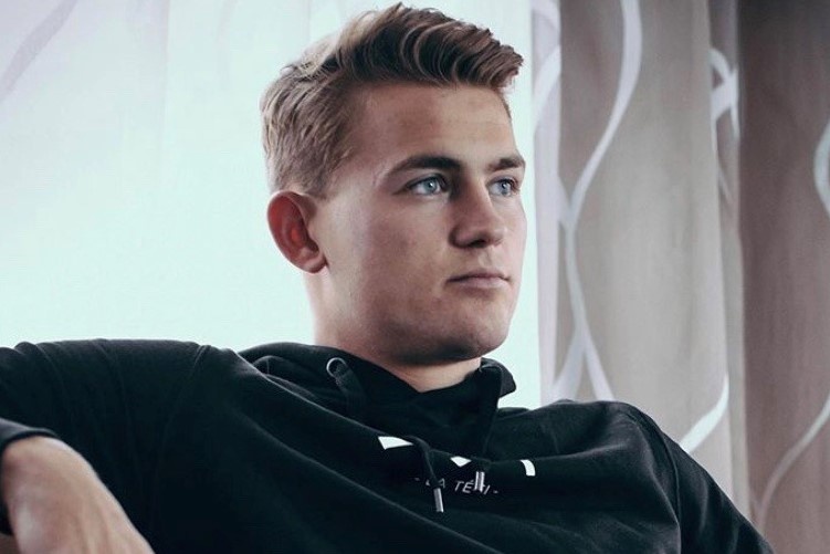 De Ligt: 'Toi khong phai tin do cua hang hieu' hinh anh