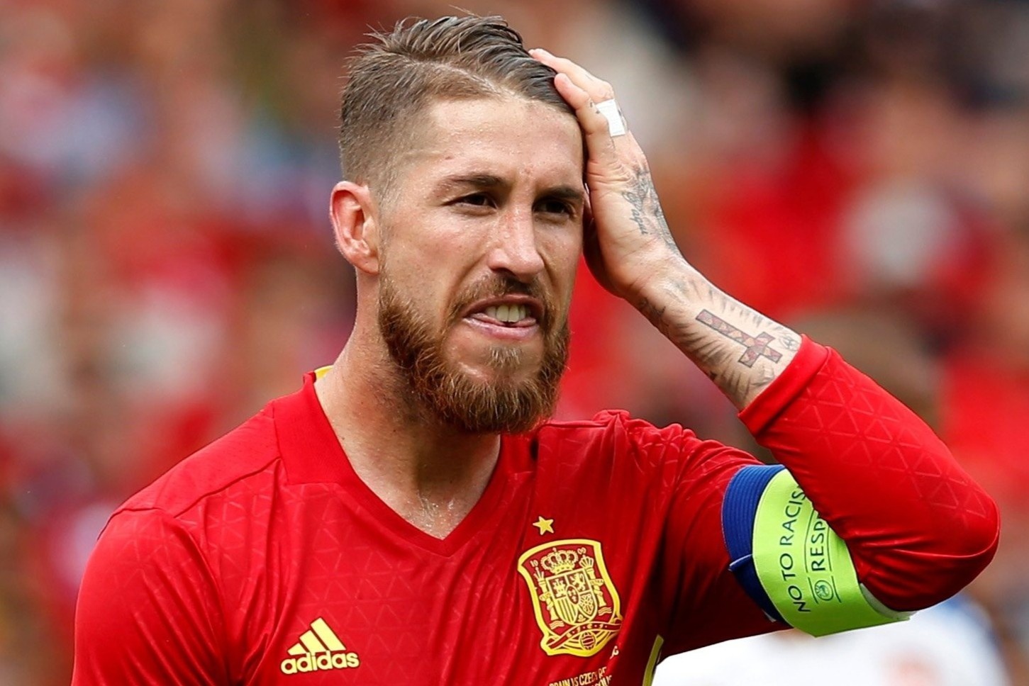Ramos that vong vi khong duoc du EURO 2020 hinh anh