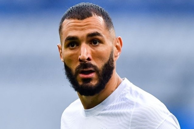 Benzema dinh chan thuong trong tran thang cua tuyen Phap hinh anh