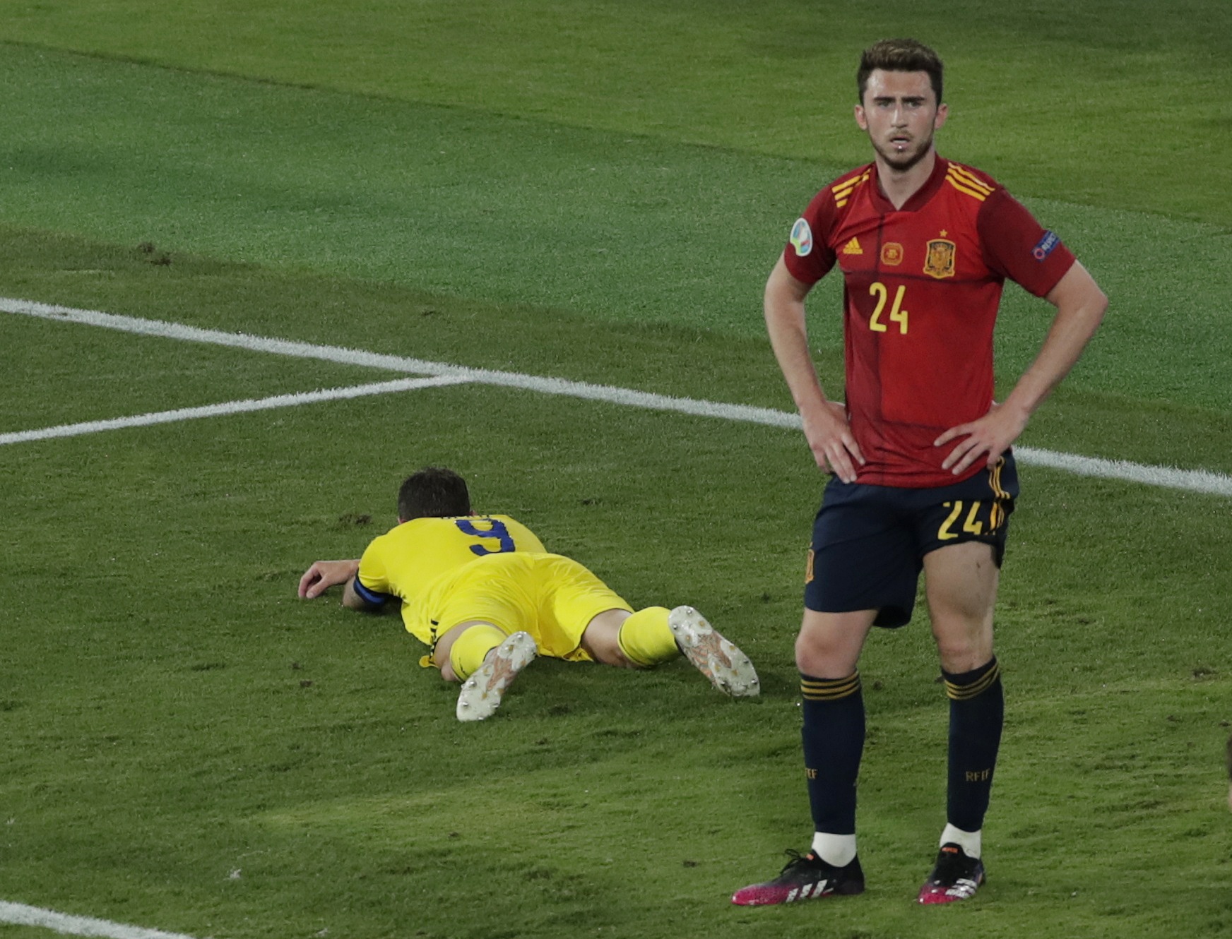 Tay Ban Nha dau voi Thuy Dien anh 9