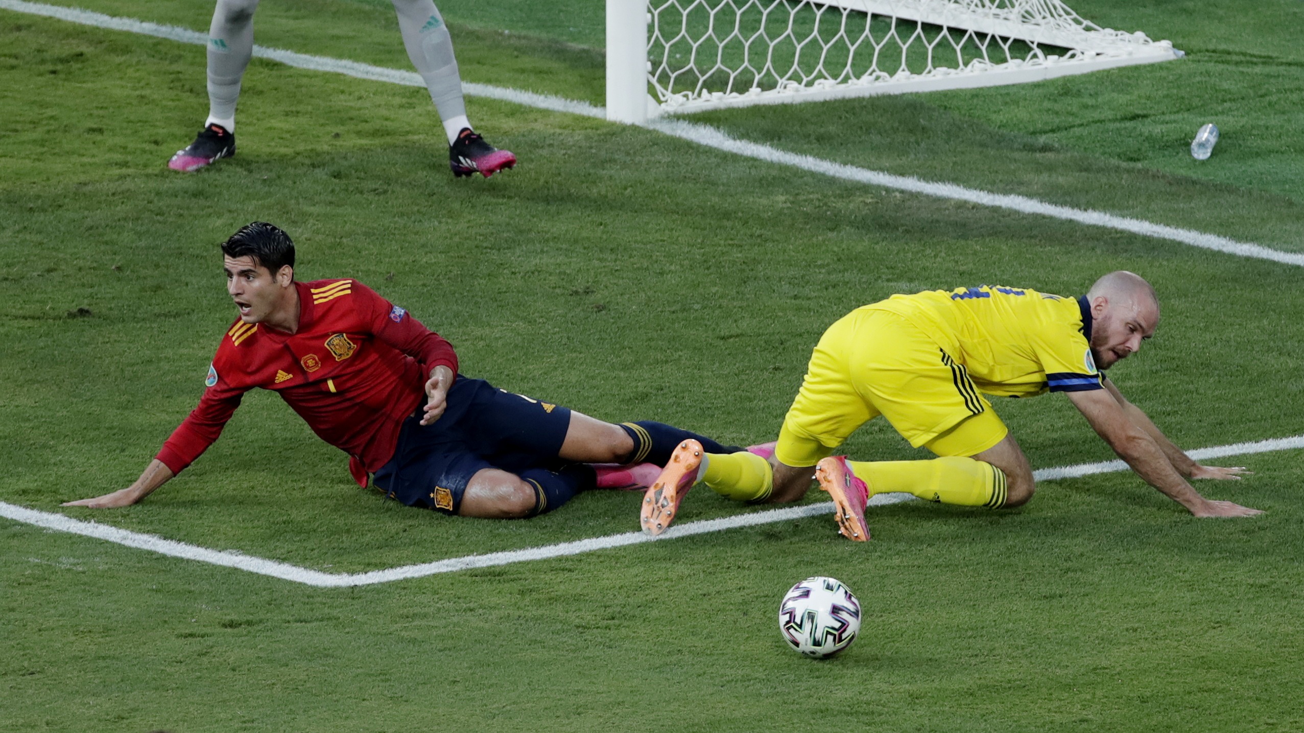 Tay Ban Nha dau voi Thuy Dien anh 1