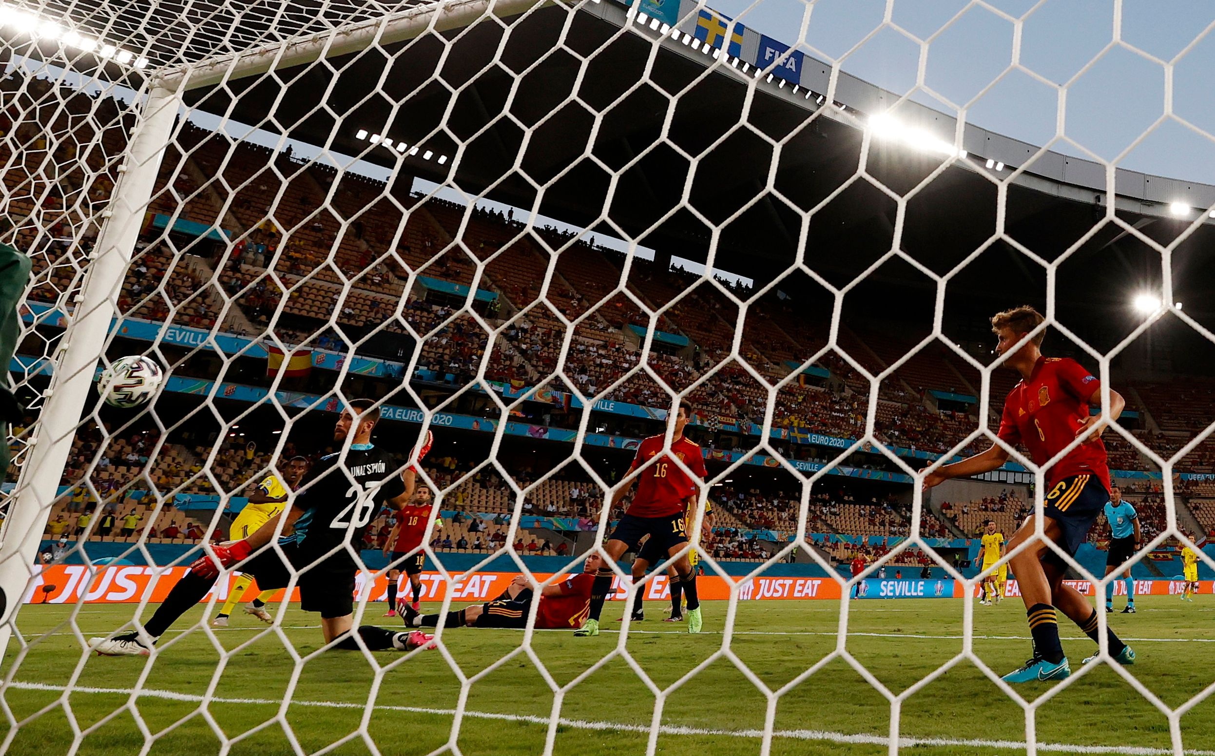 Tay Ban Nha dau voi Thuy Dien anh 2