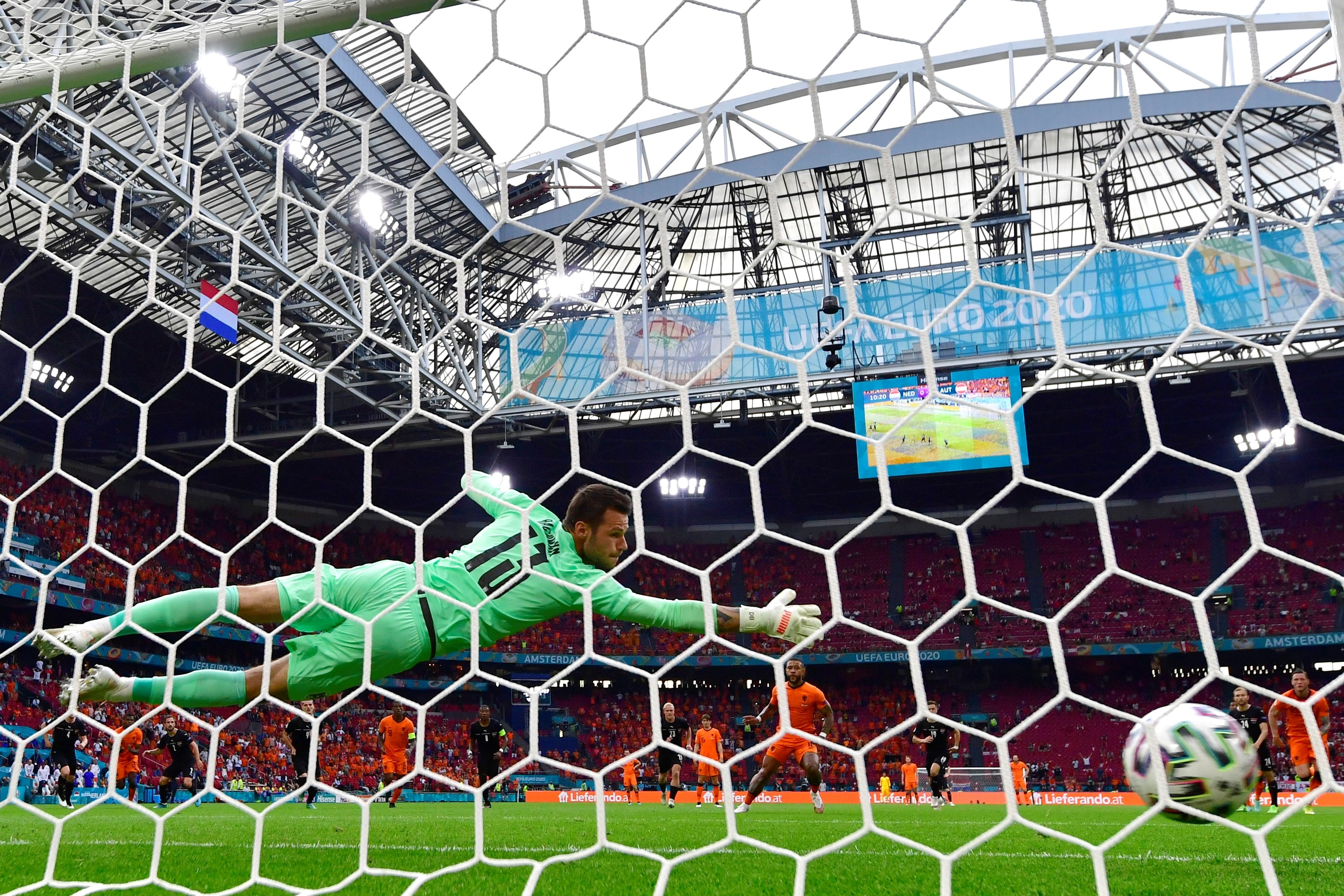 Ha Lan vuot qua vong bang anh 2