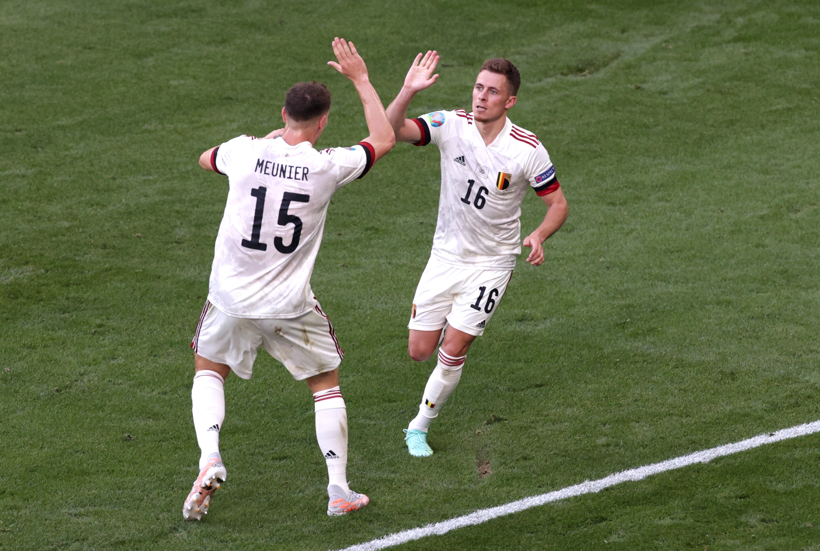 Hazard chan thuong anh 1