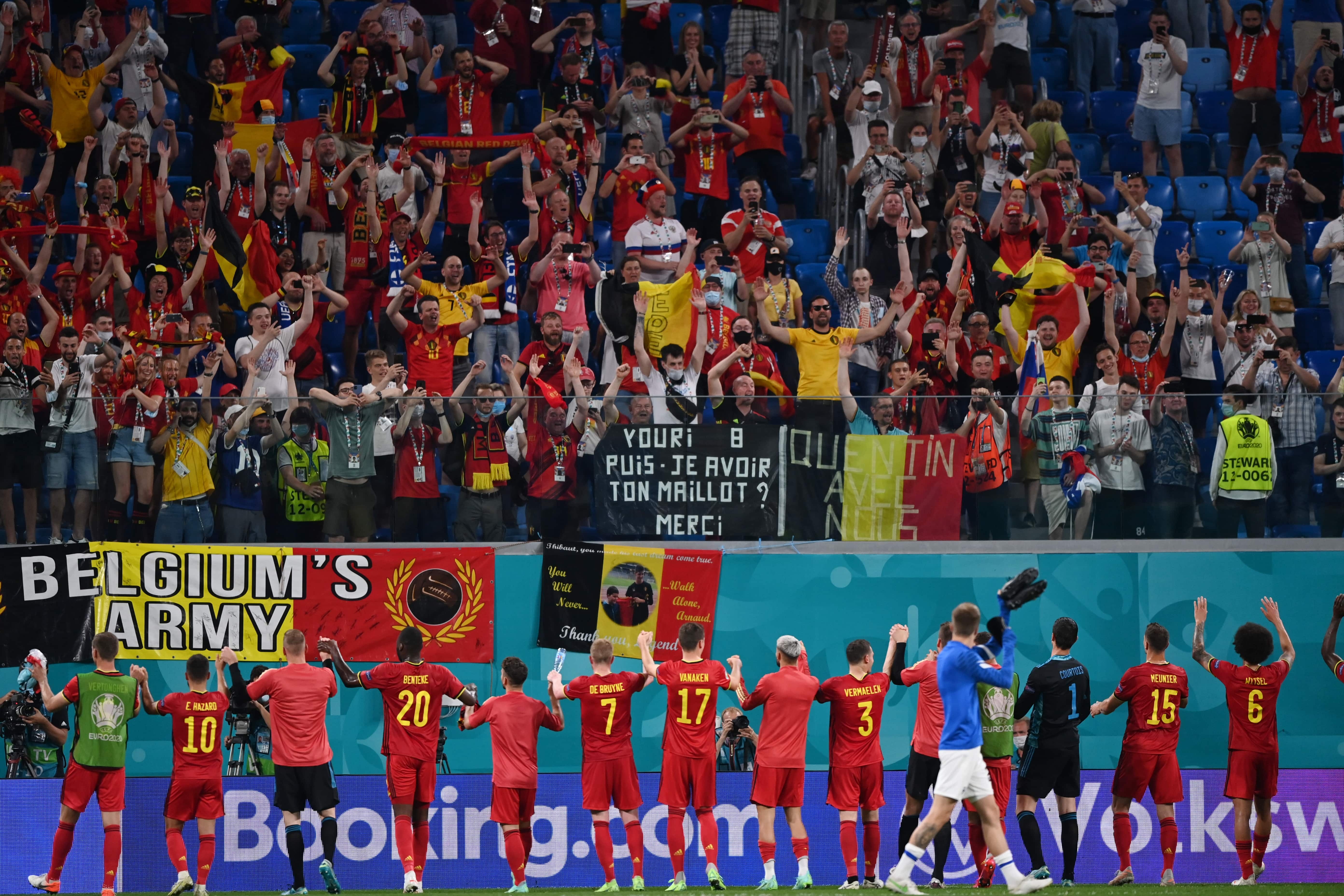 Co dong vien vao san anh 6