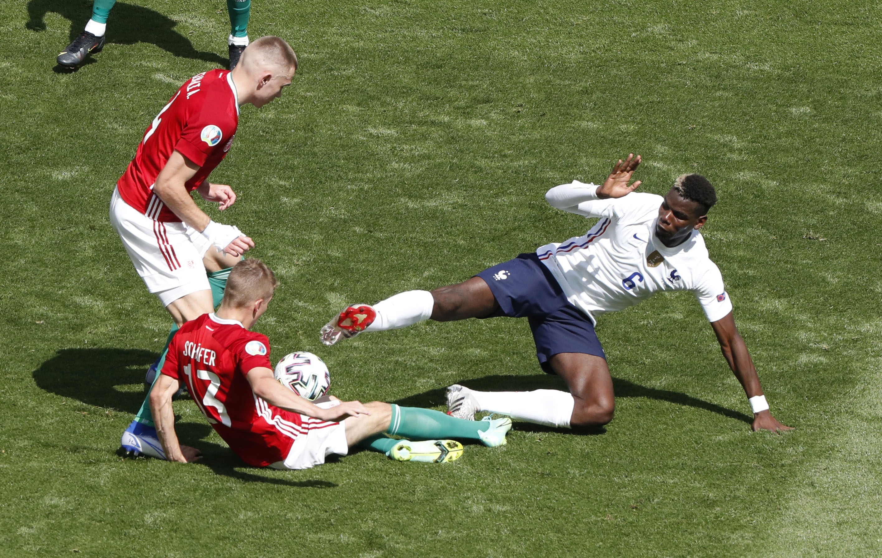 Pogba lap sieu pham anh 3