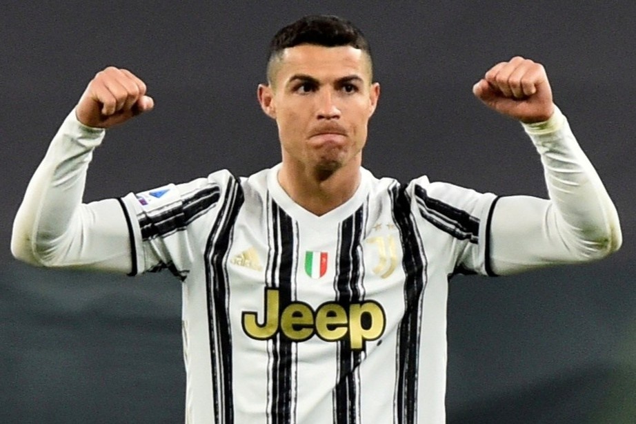 Bao Italy: 'Ronaldo san sang o lai Juventus' hinh anh