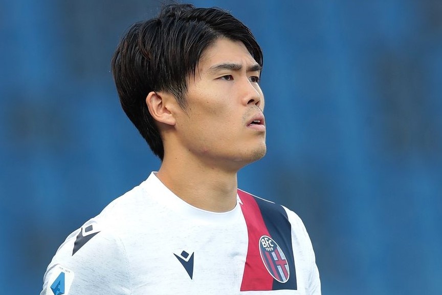 Tottenham ra gia mua trung ve Nhat Ban hinh anh