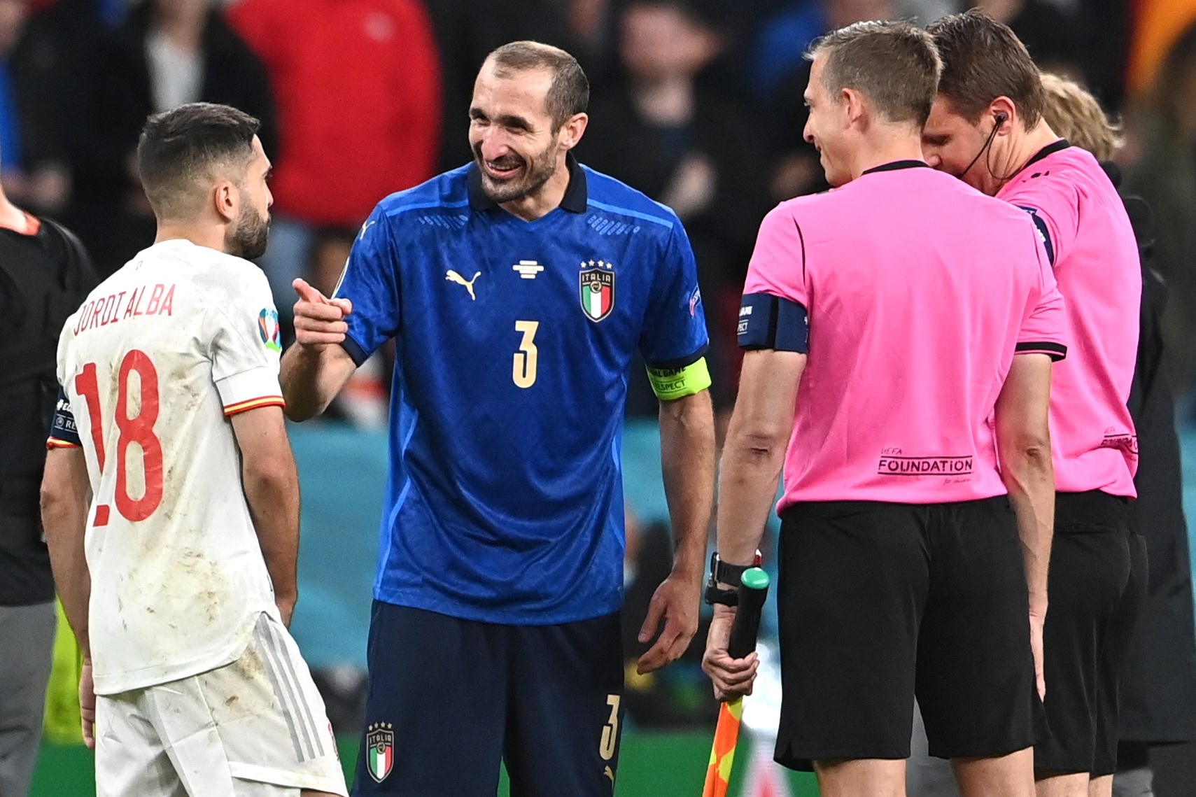 Y vao chung ket anh 4