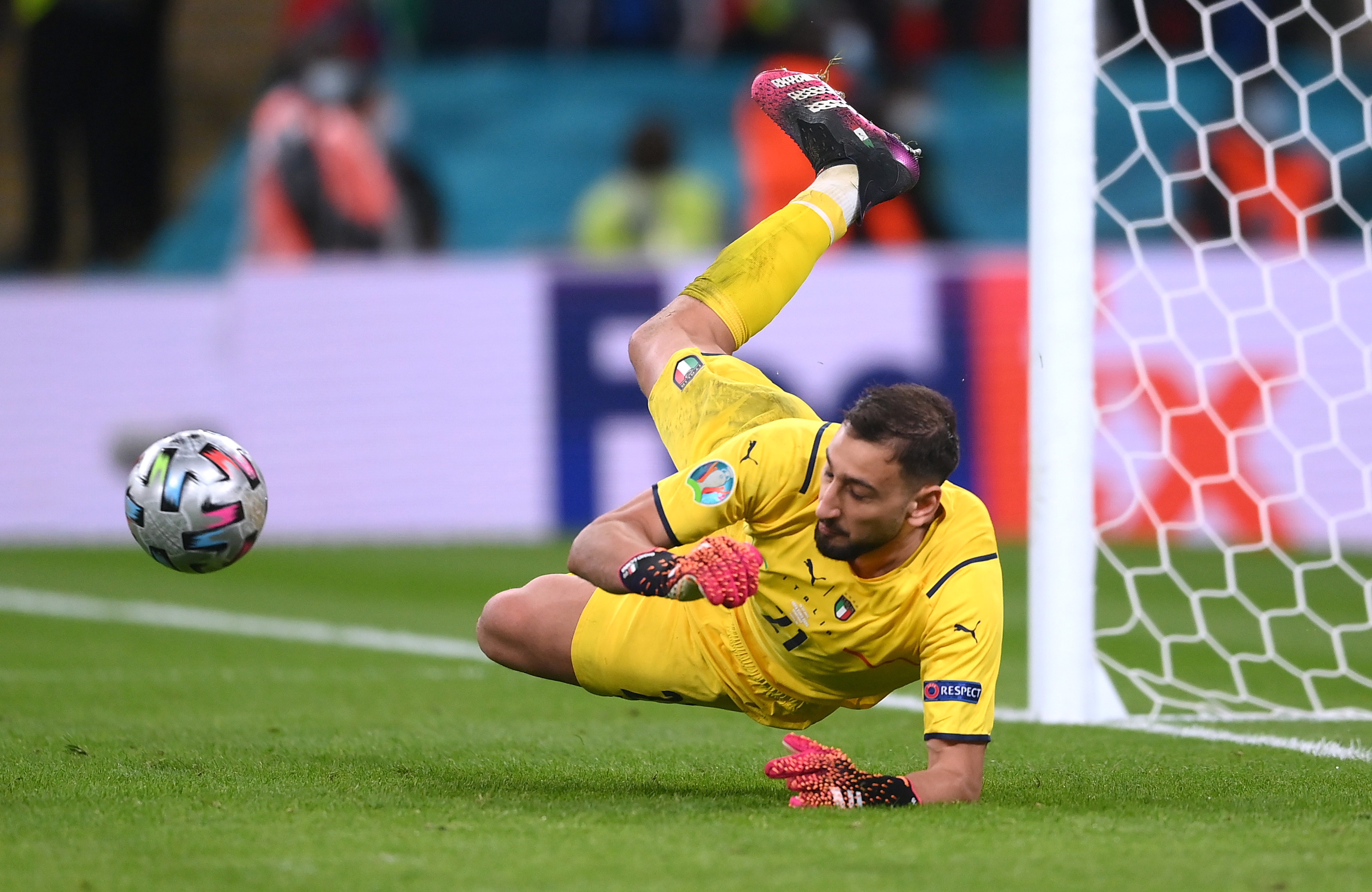 Morata sut hong phat den anh 9