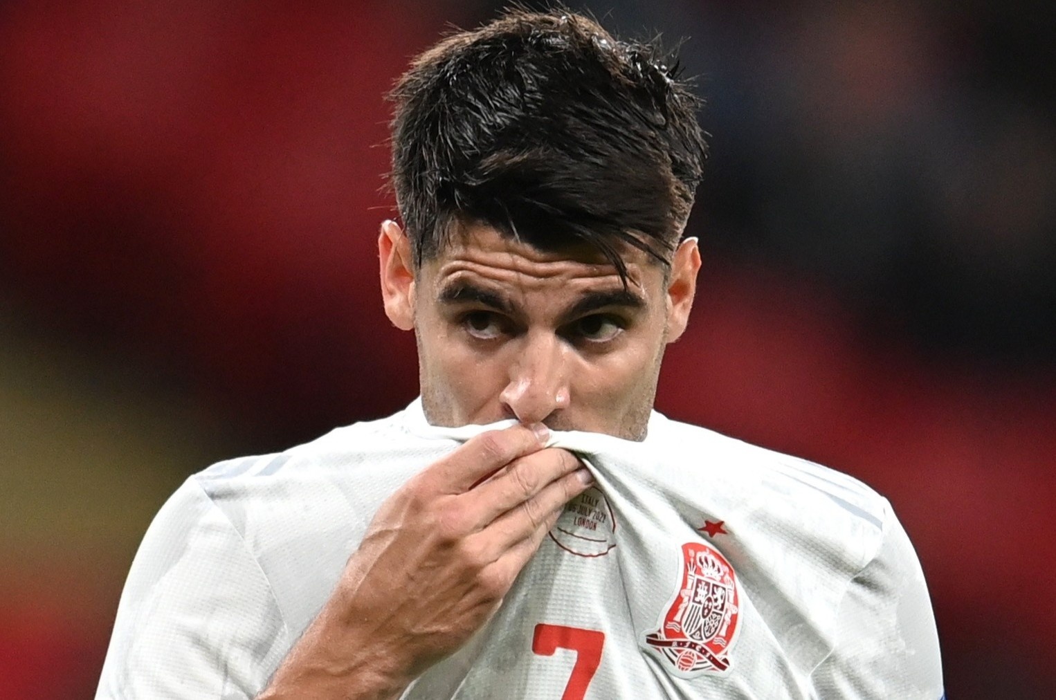 Khoanh khac tu nguoi hung hoa toi do cua Morata hinh anh