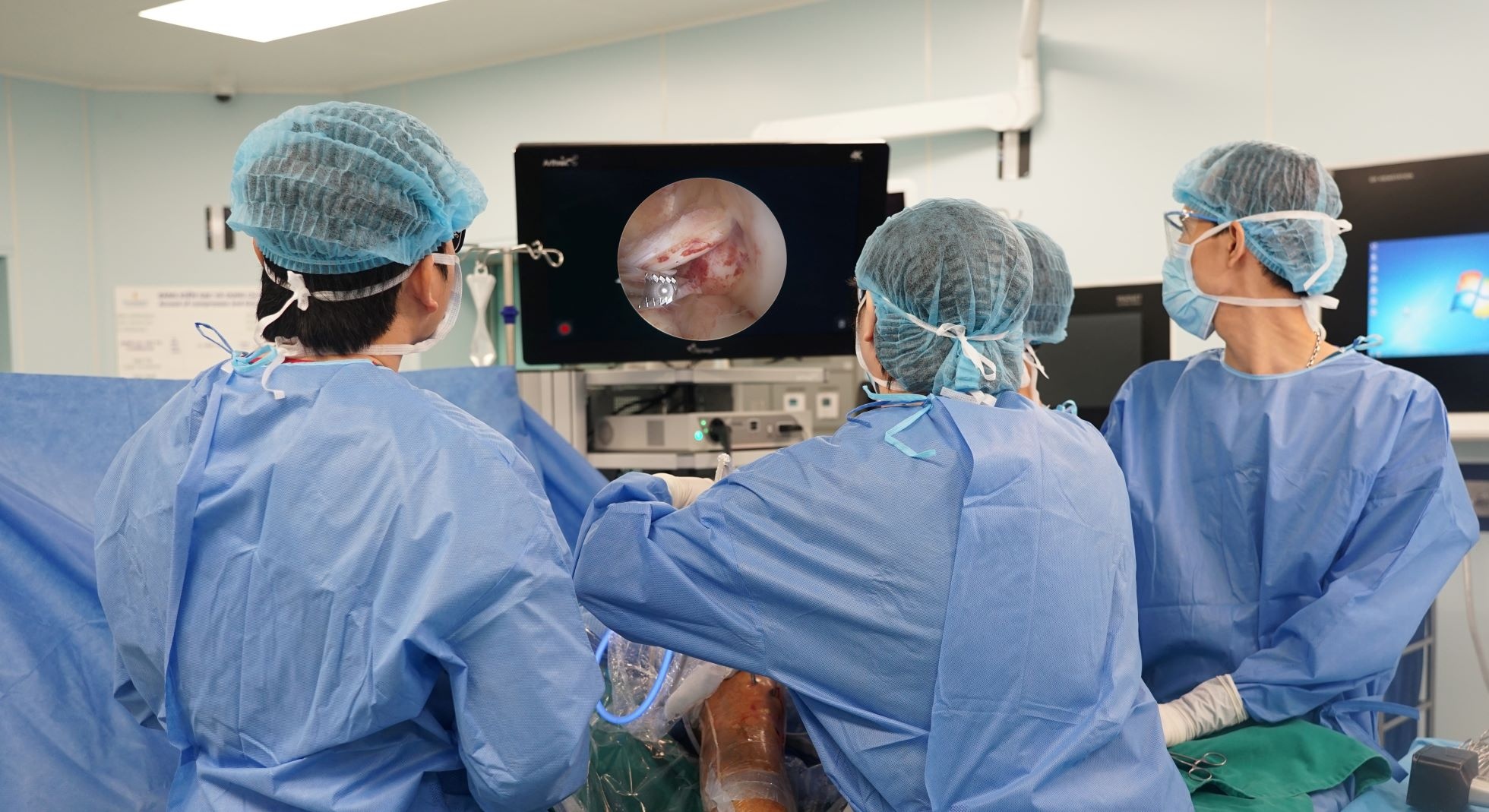 Chan thuong day chang anh 1