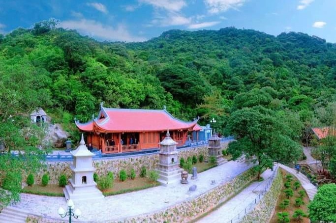 Quang Ninh to chuc le khanh thanh am, chua Ngoa Van hinh anh