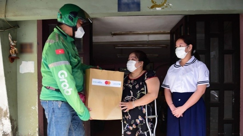 Video - Mastercard phat dong chuong trinh ‘Trao se chia, nhan nu cuoi’ hinh anh