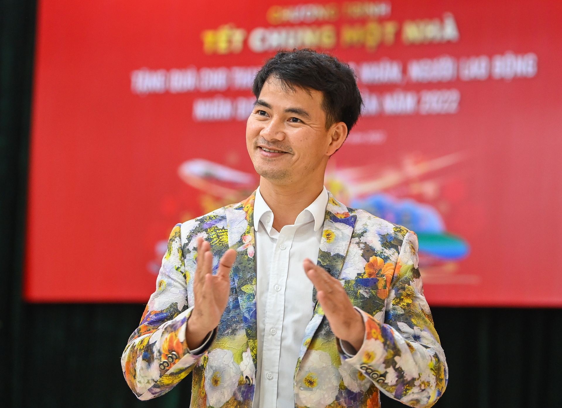 Nguoi lao dong xa nha anh 10