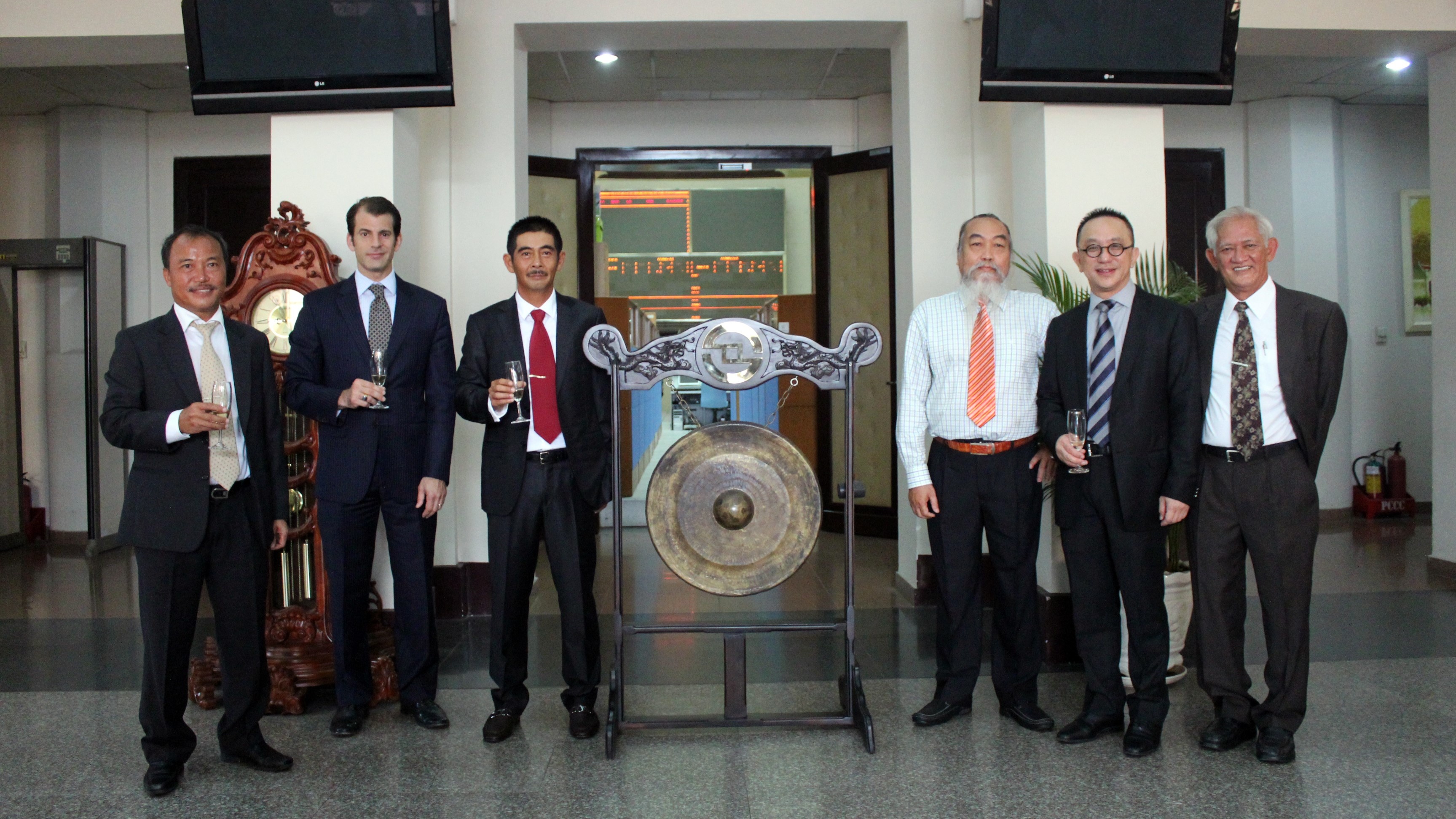 Bat dong san Nam Long anh 5