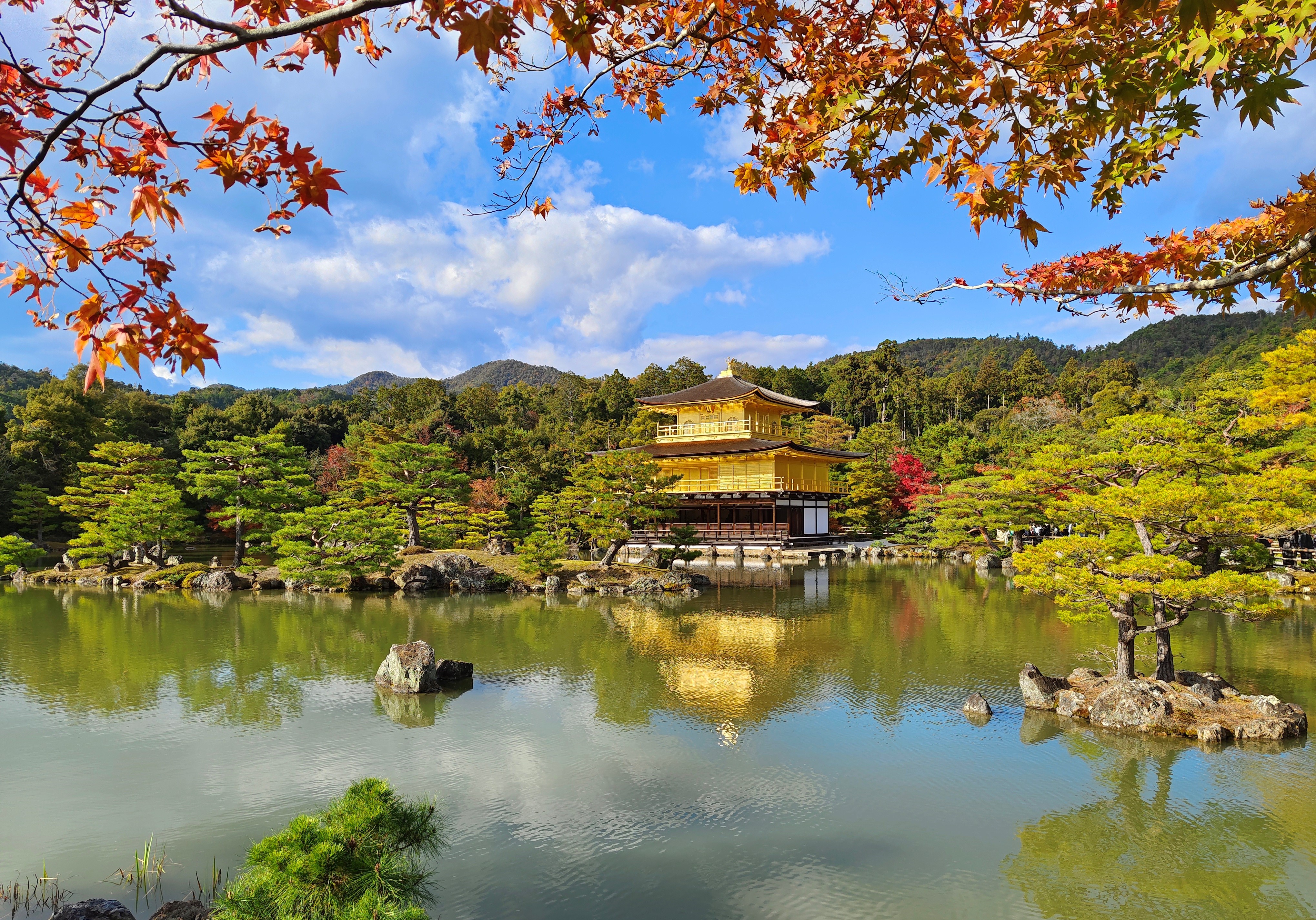 Nhat Ban qua ong kinh smartphone man hinh gap vivo X Fold+ hinh anh