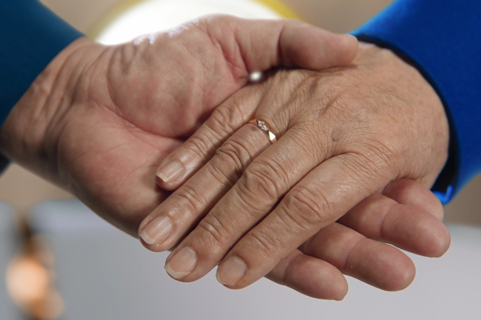 Video - PNJ ra mat phim ngan 'Trao nhau khoanh khac - Ghi dau mot doi' hinh anh