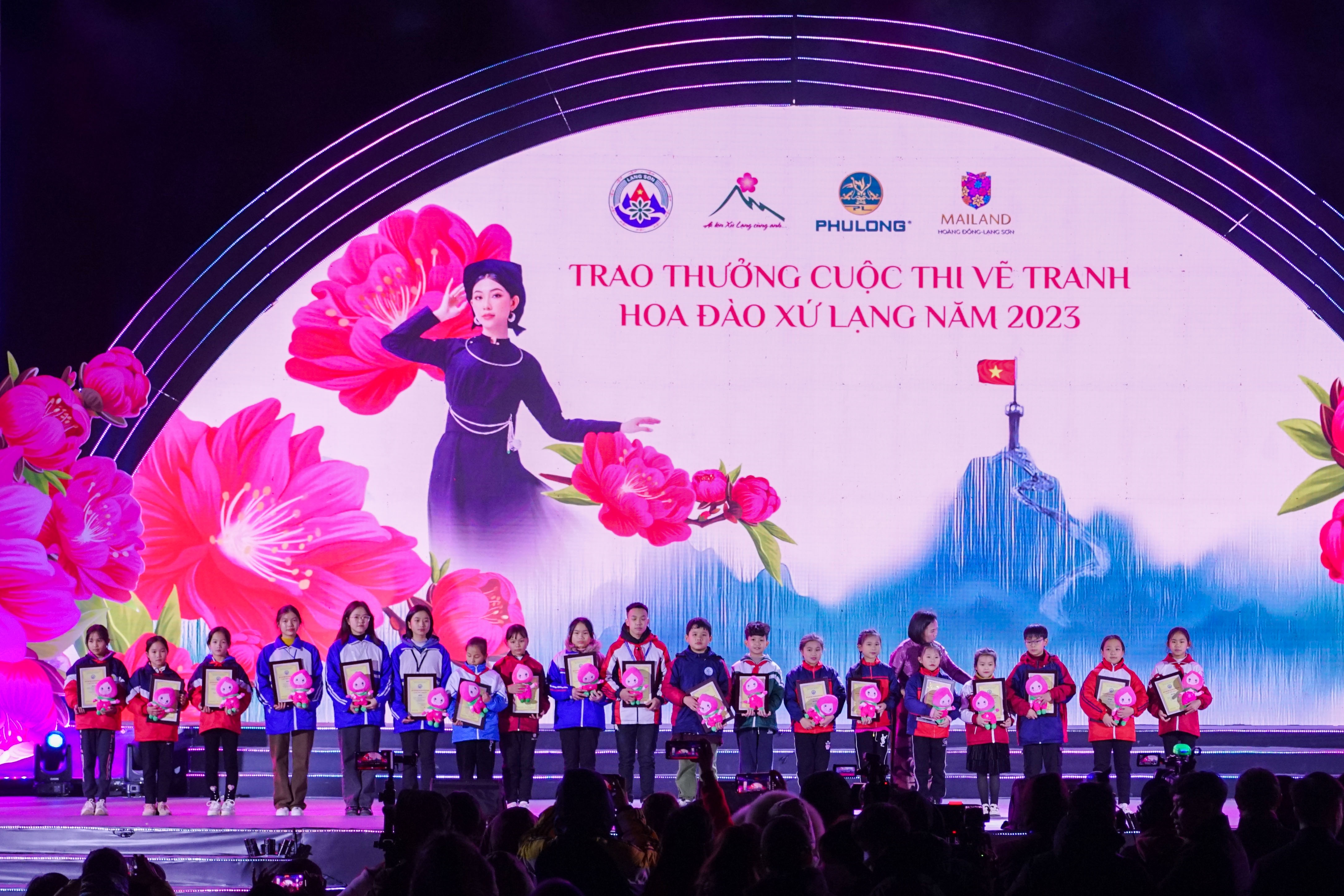 Lễ hội hoa đào ảnh 7 Le hoi hoa dao anh 7