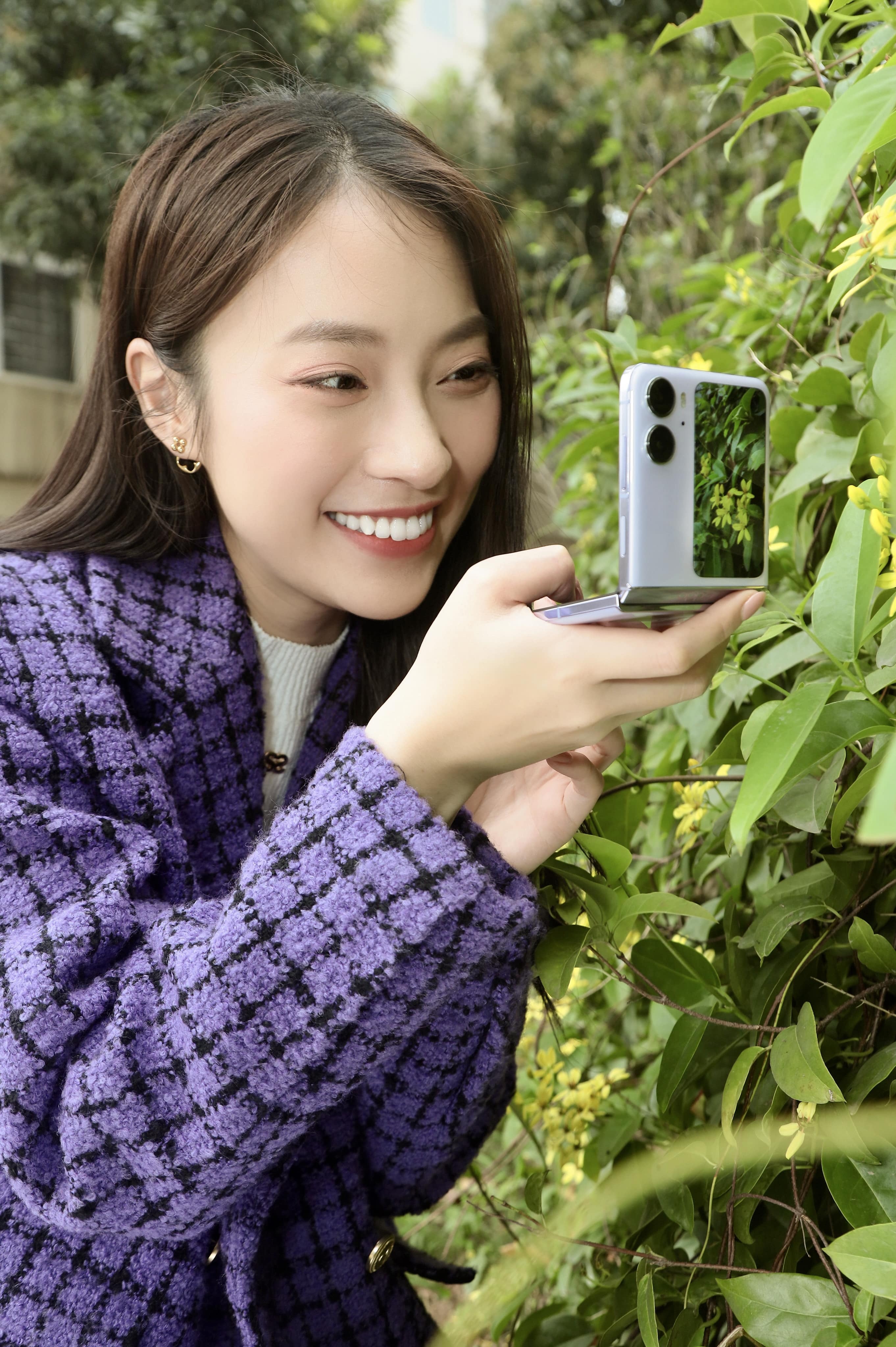 Oppo Find N2 Flip anh 4