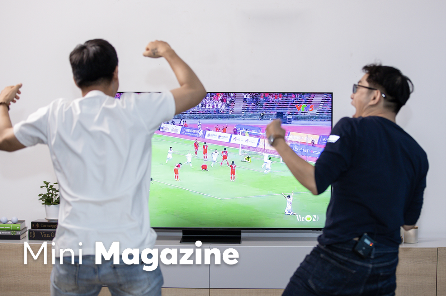 Vo oa cam xuc khi theo doi SEA Games 32 qua man hinh TV 8K hinh anh