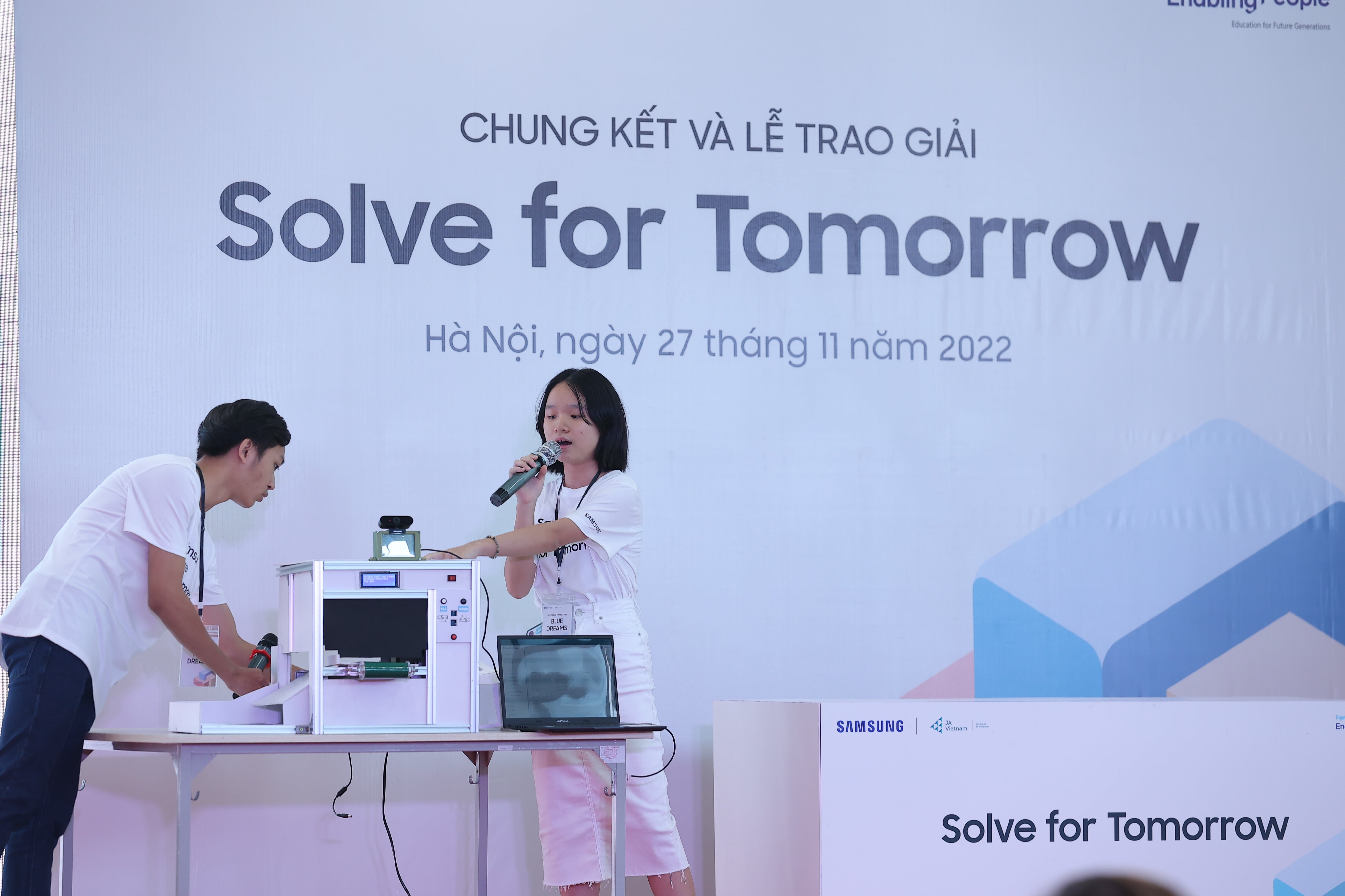 Solve for Tomorrow 2023 anh 4