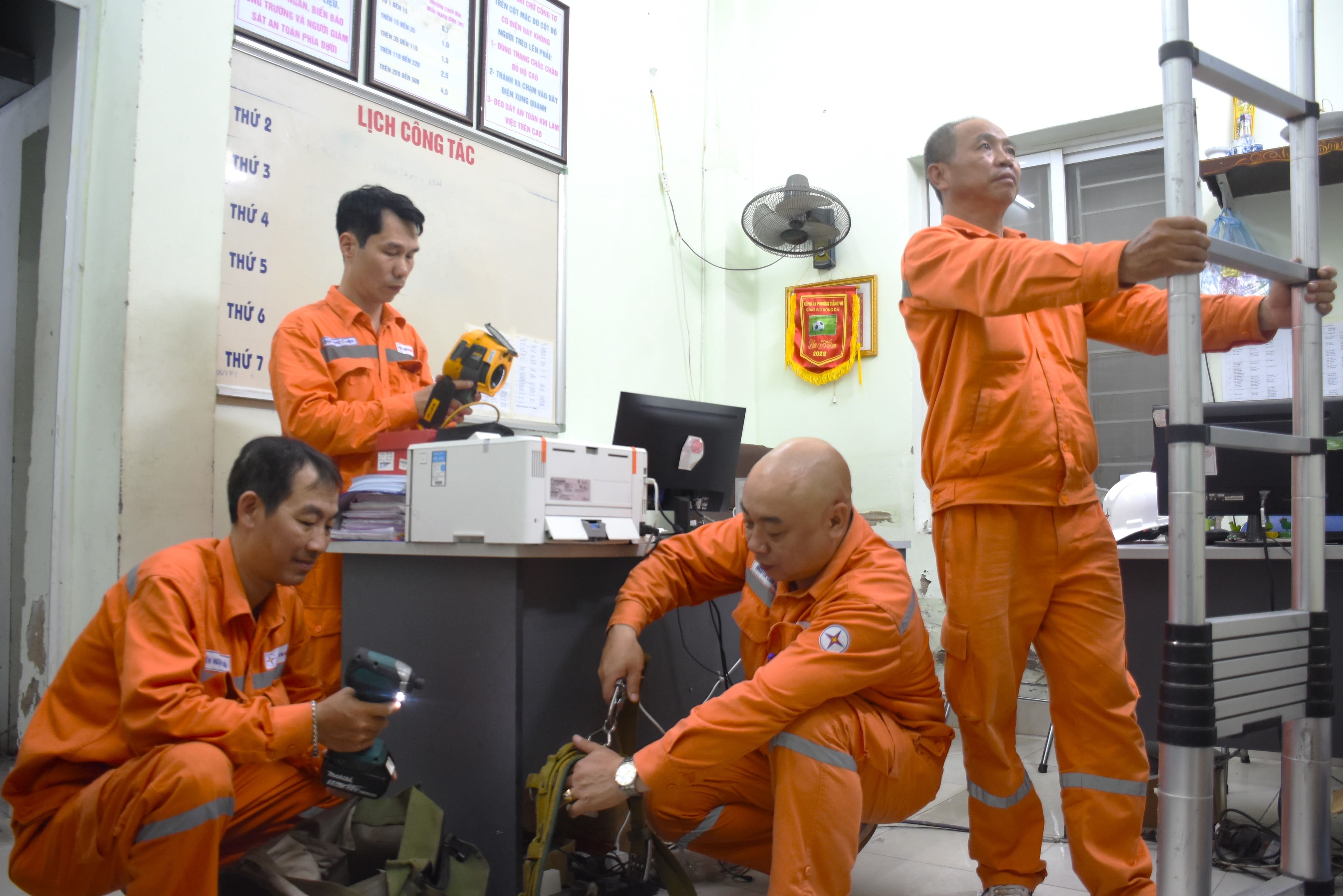 Cung cap dien Ha Noi anh 1