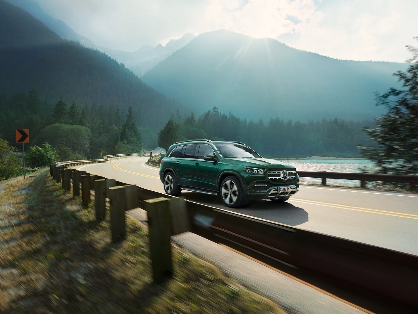 Co nen mua xe sang truoc Tet? hinh anh