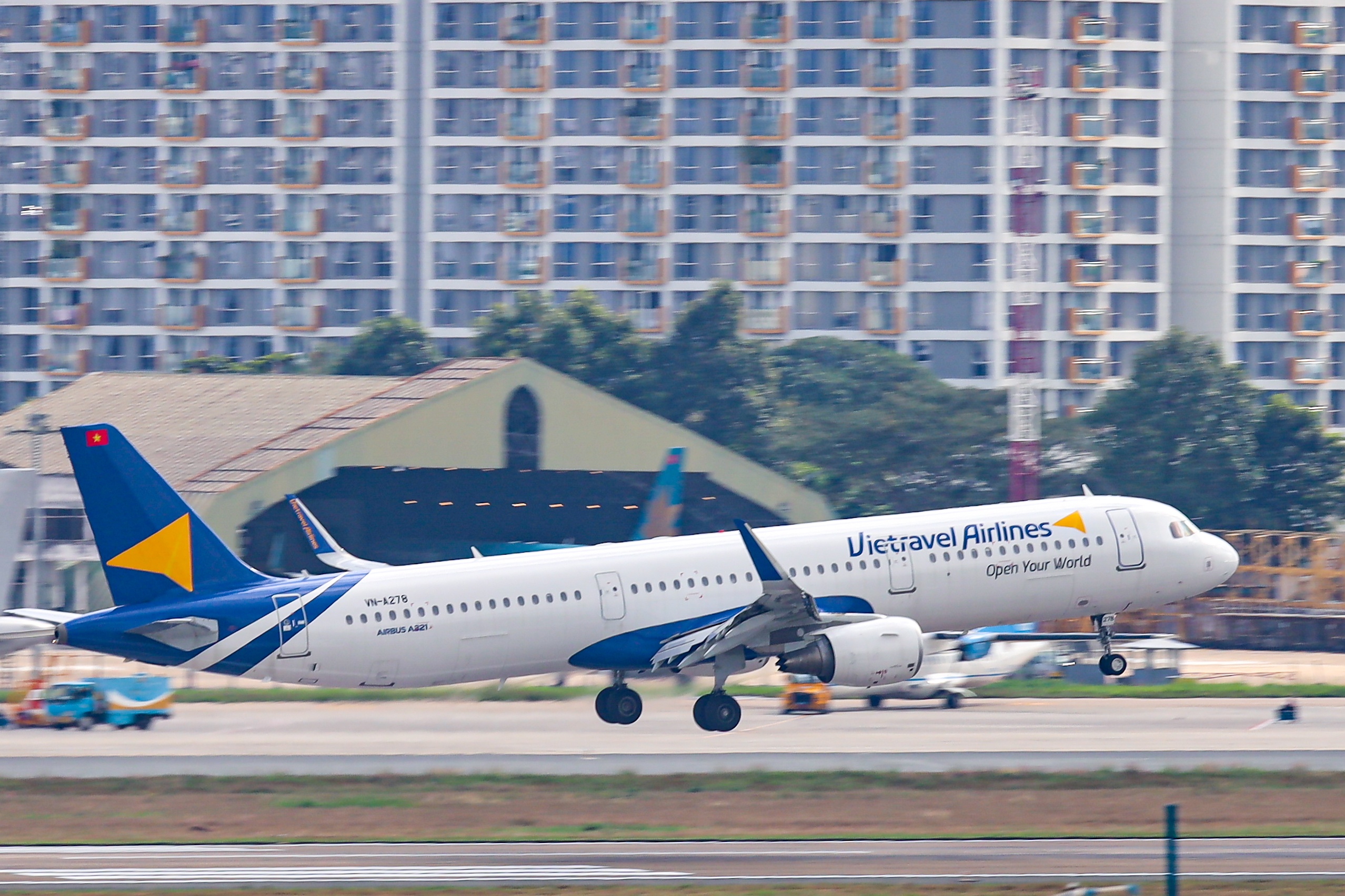 Vietravel Airlines anh 4