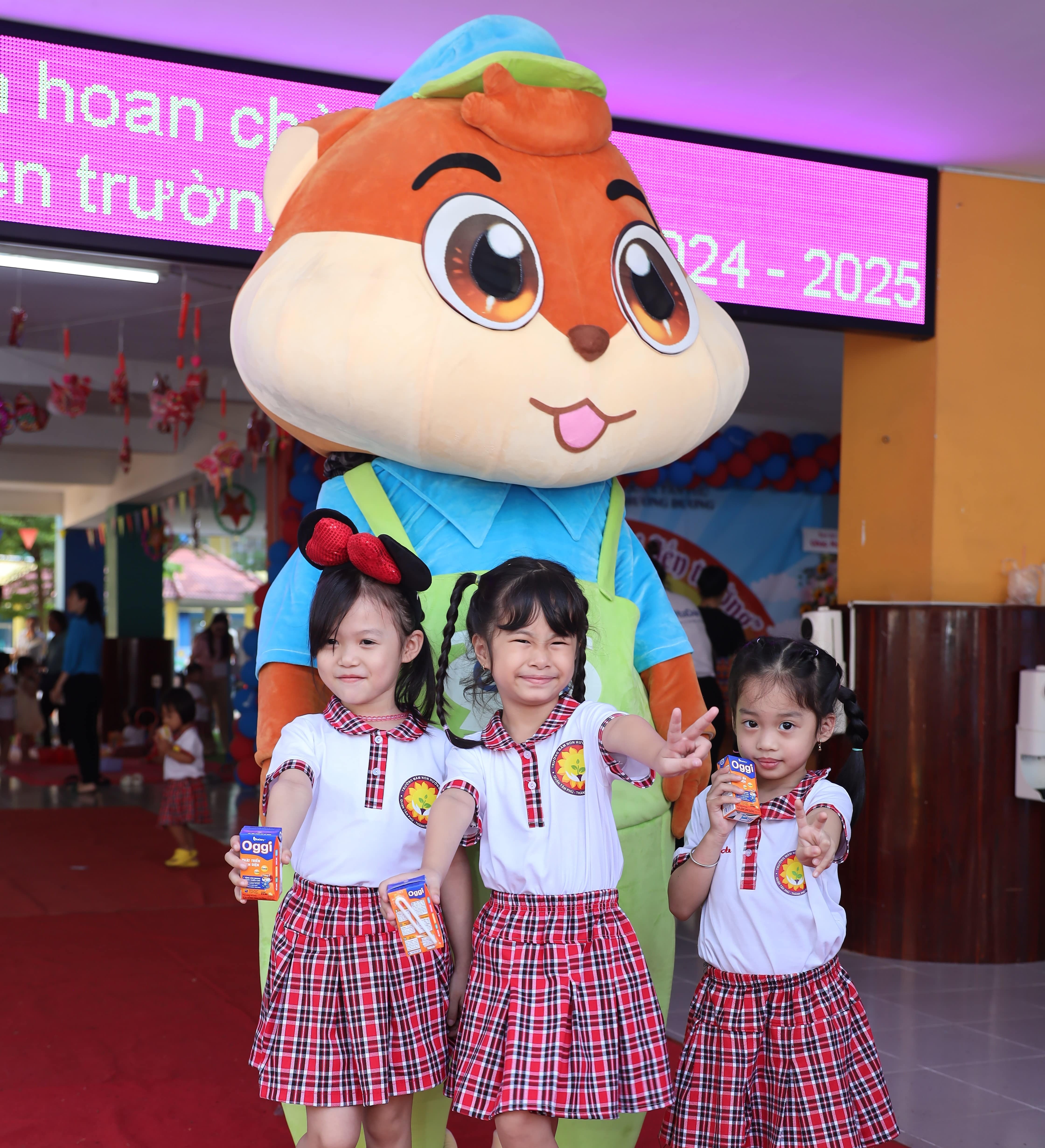 Khai giang anh 2