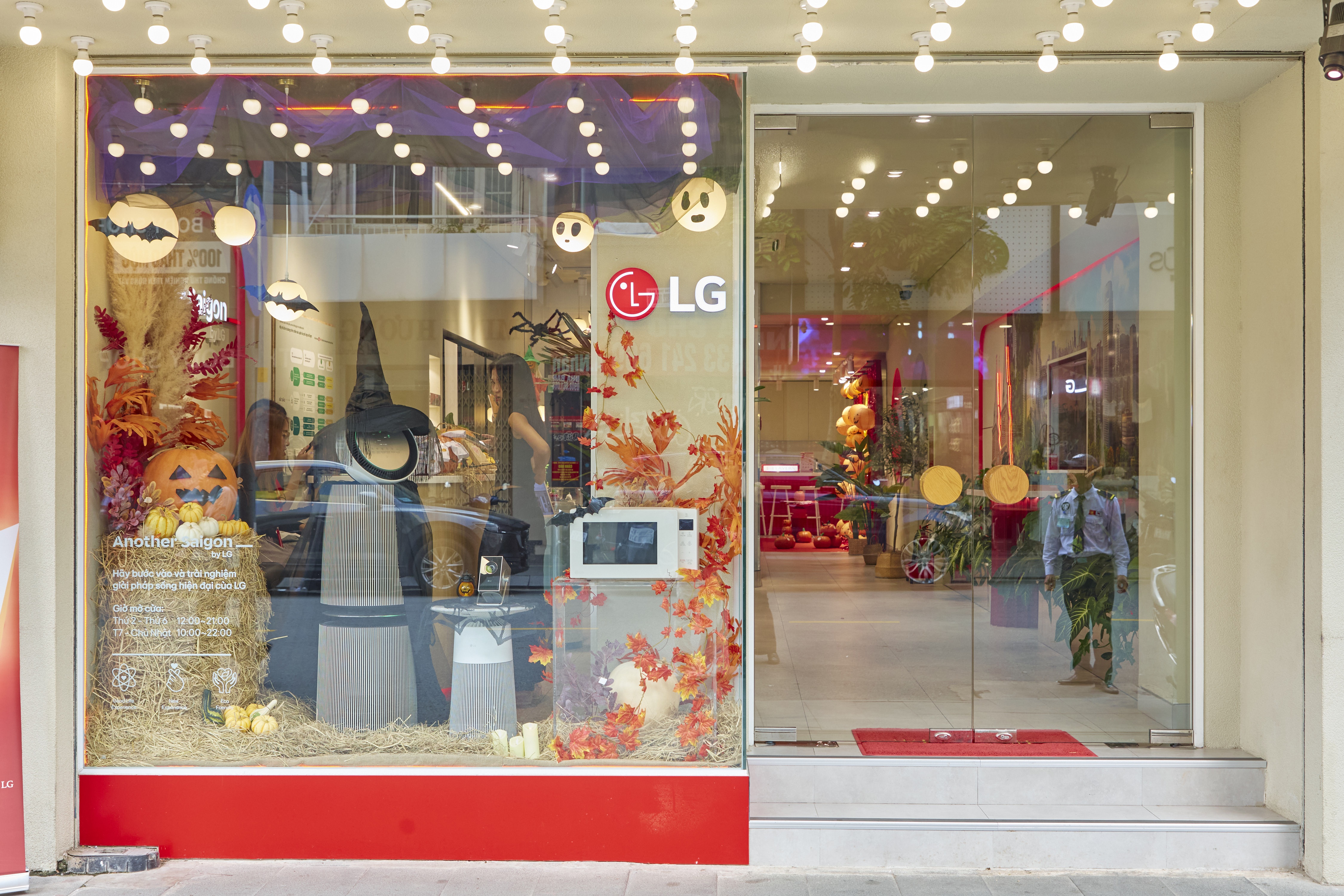 Another Saigon by LG anh 1