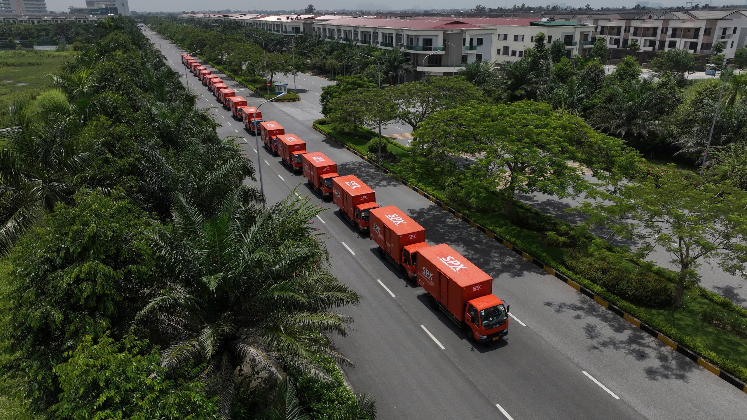 Don vi logistic 'tung chieu' giup nha ban but pha mua sale hinh anh