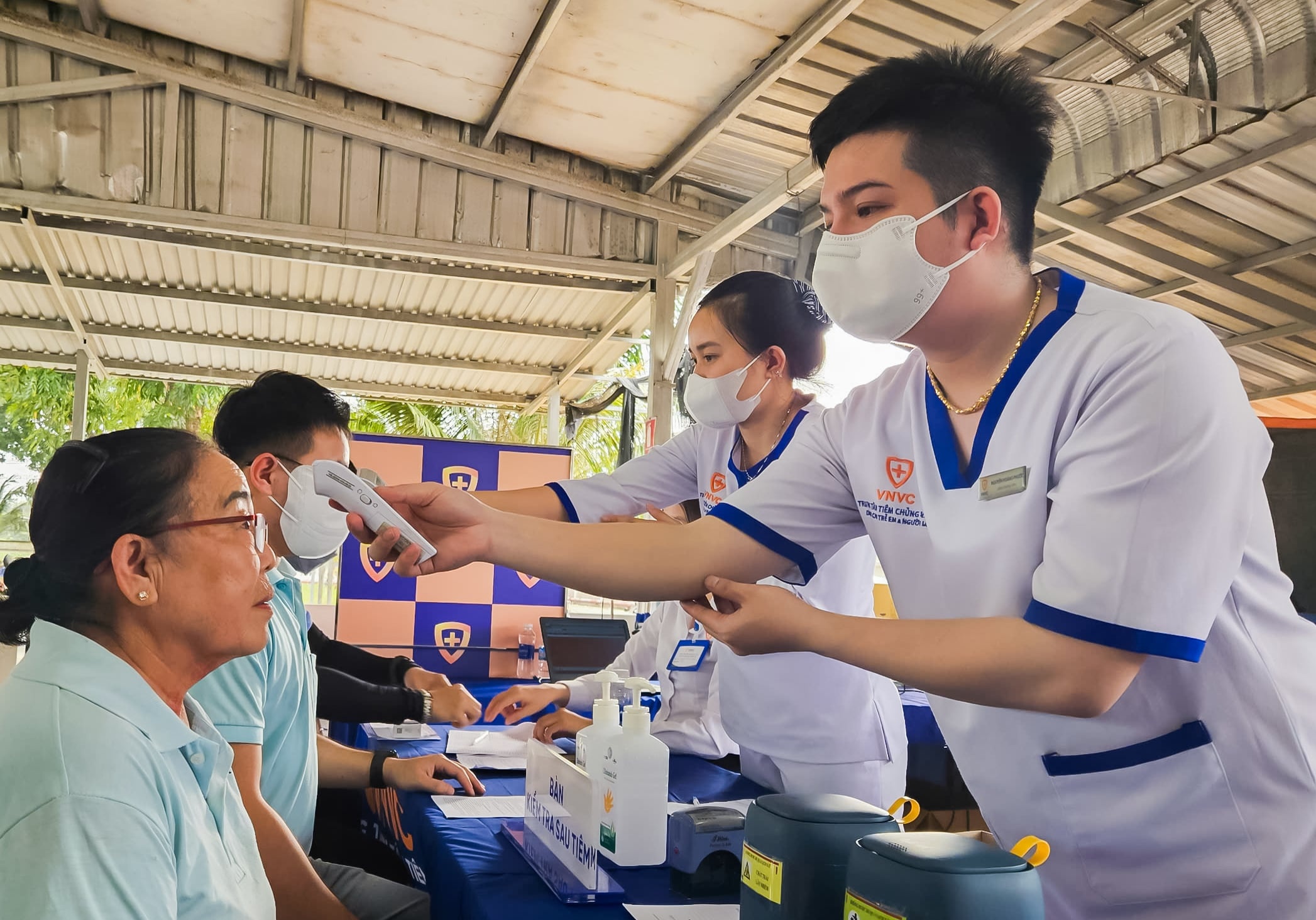 Vaccine sot xuat huyet anh 5