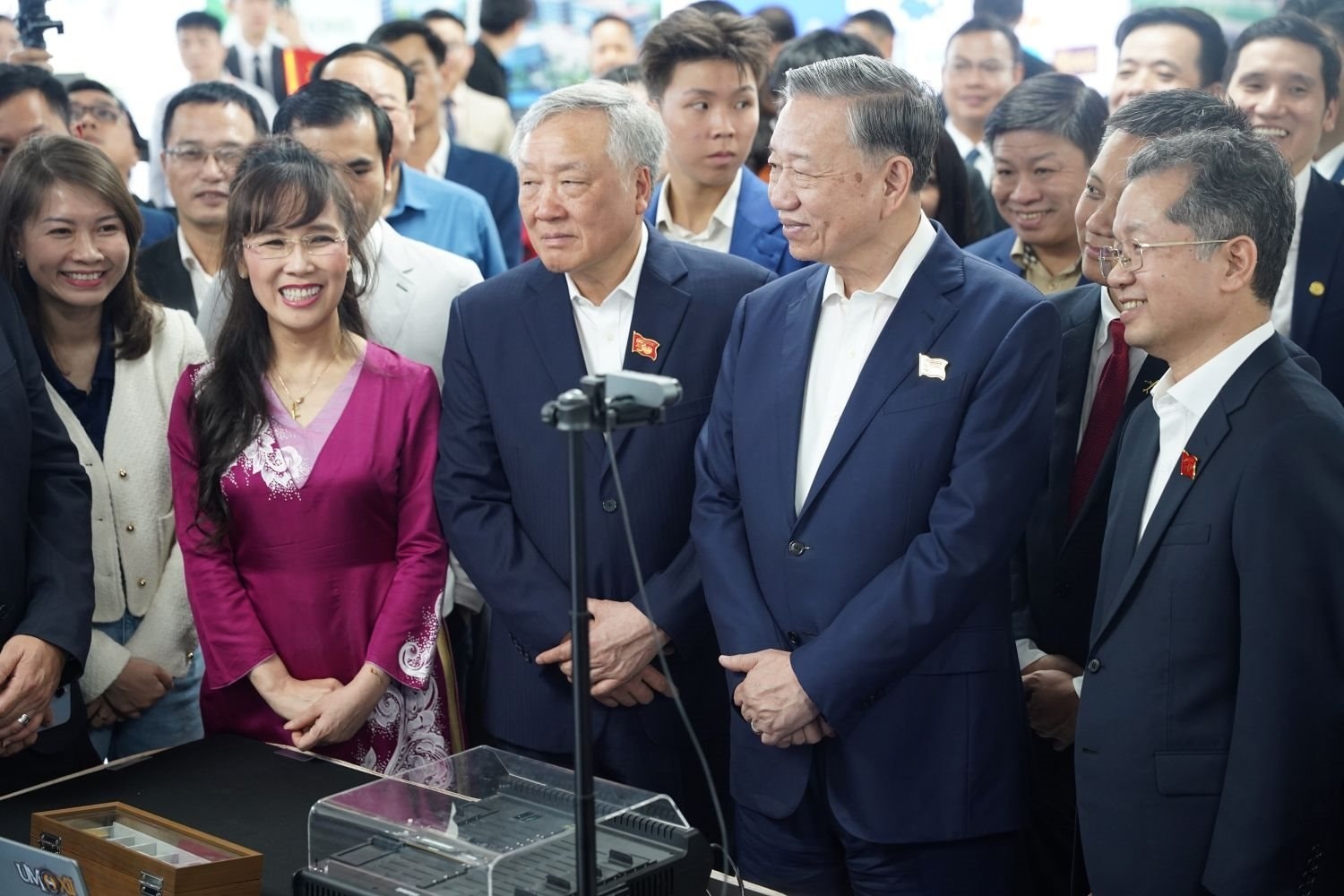 Ty phu Phuong Thao, Galaxy Holdings rot 100 ty cho AI Lab tai Da Nang hinh anh