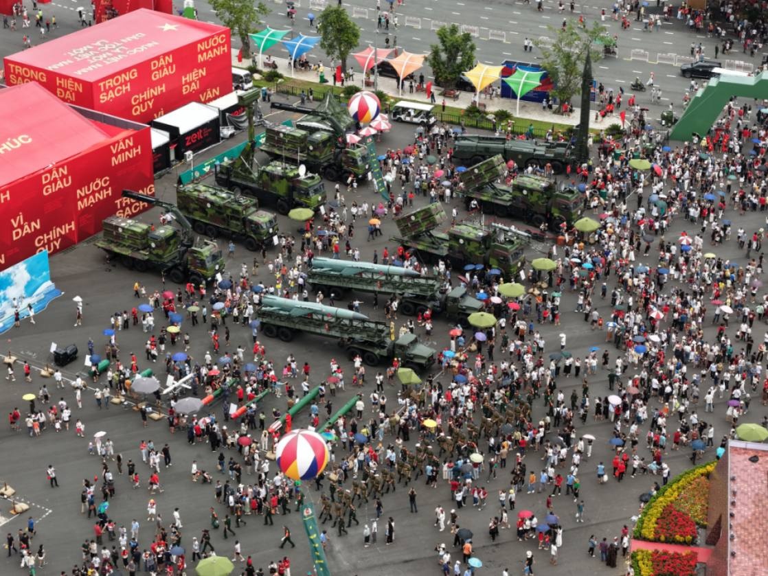 Trien lam 80 nam anh 2